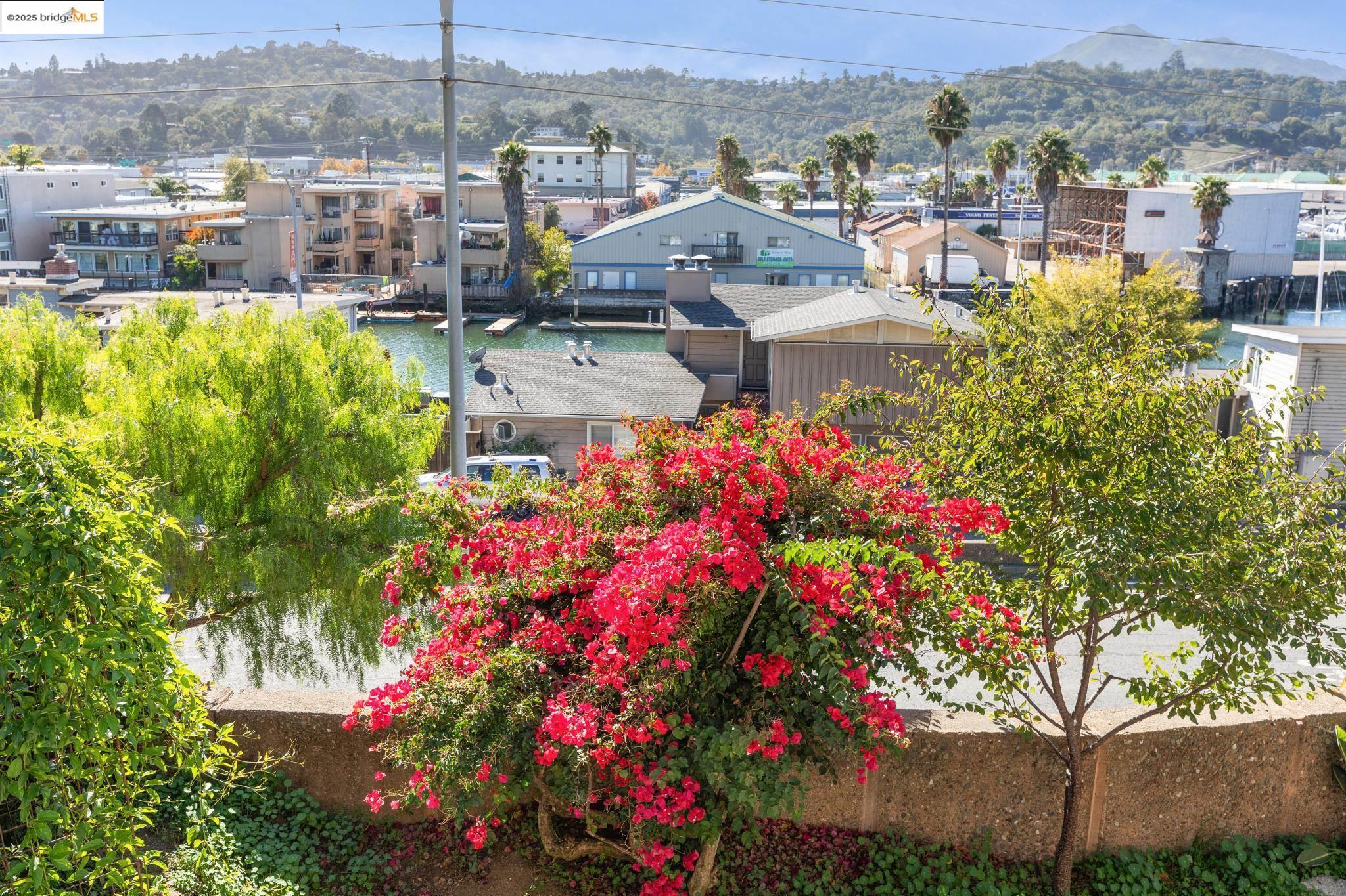 Detail Gallery Image 50 of 51 For 28 Marina Court Dr, San Rafael,  CA 94901 - 3 Beds | 2/1 Baths