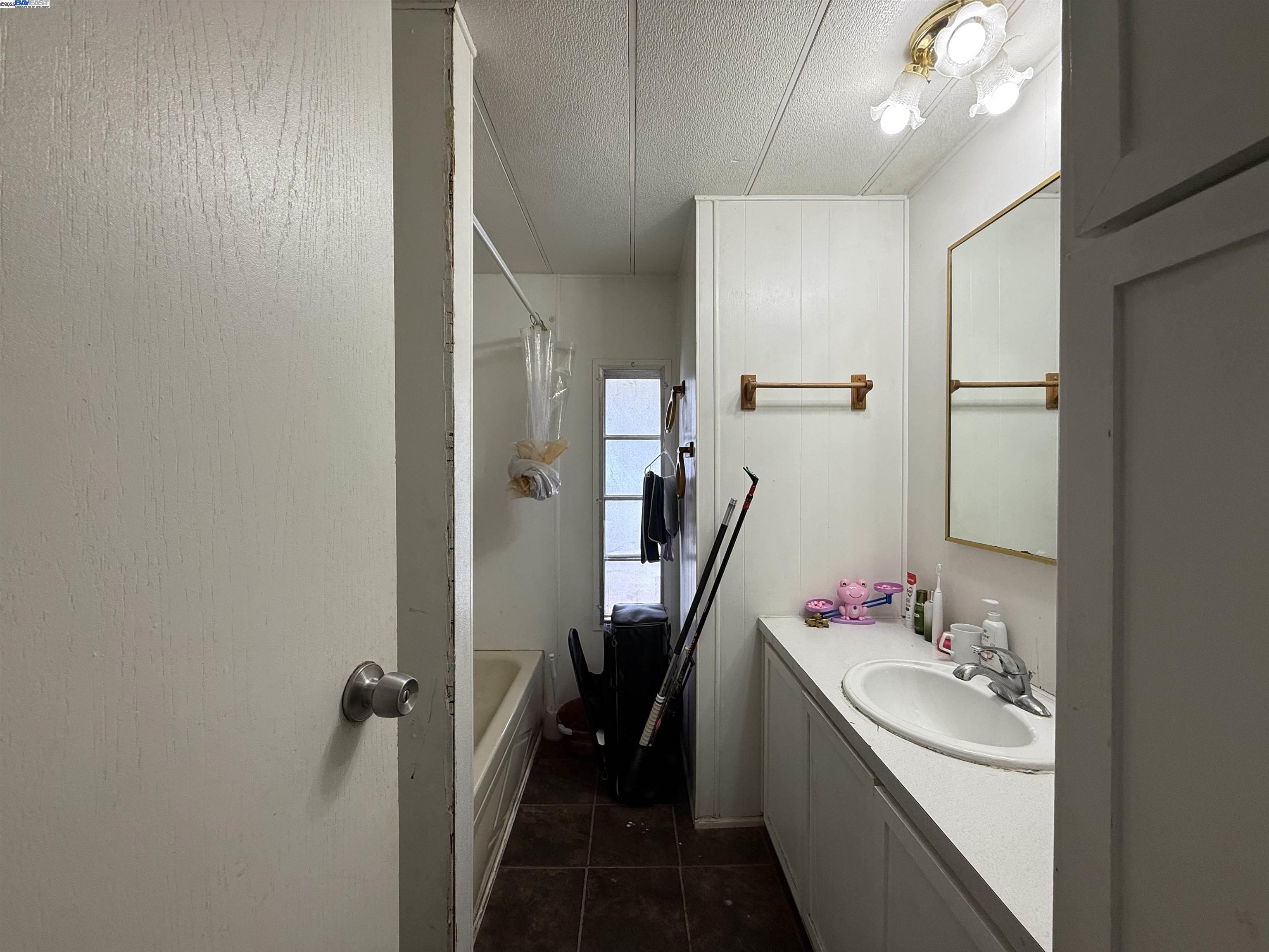 Detail Gallery Image 11 of 11 For 1220 Vienna Dr #552,  Sunnyvale,  CA 94089 - 3 Beds | 2 Baths