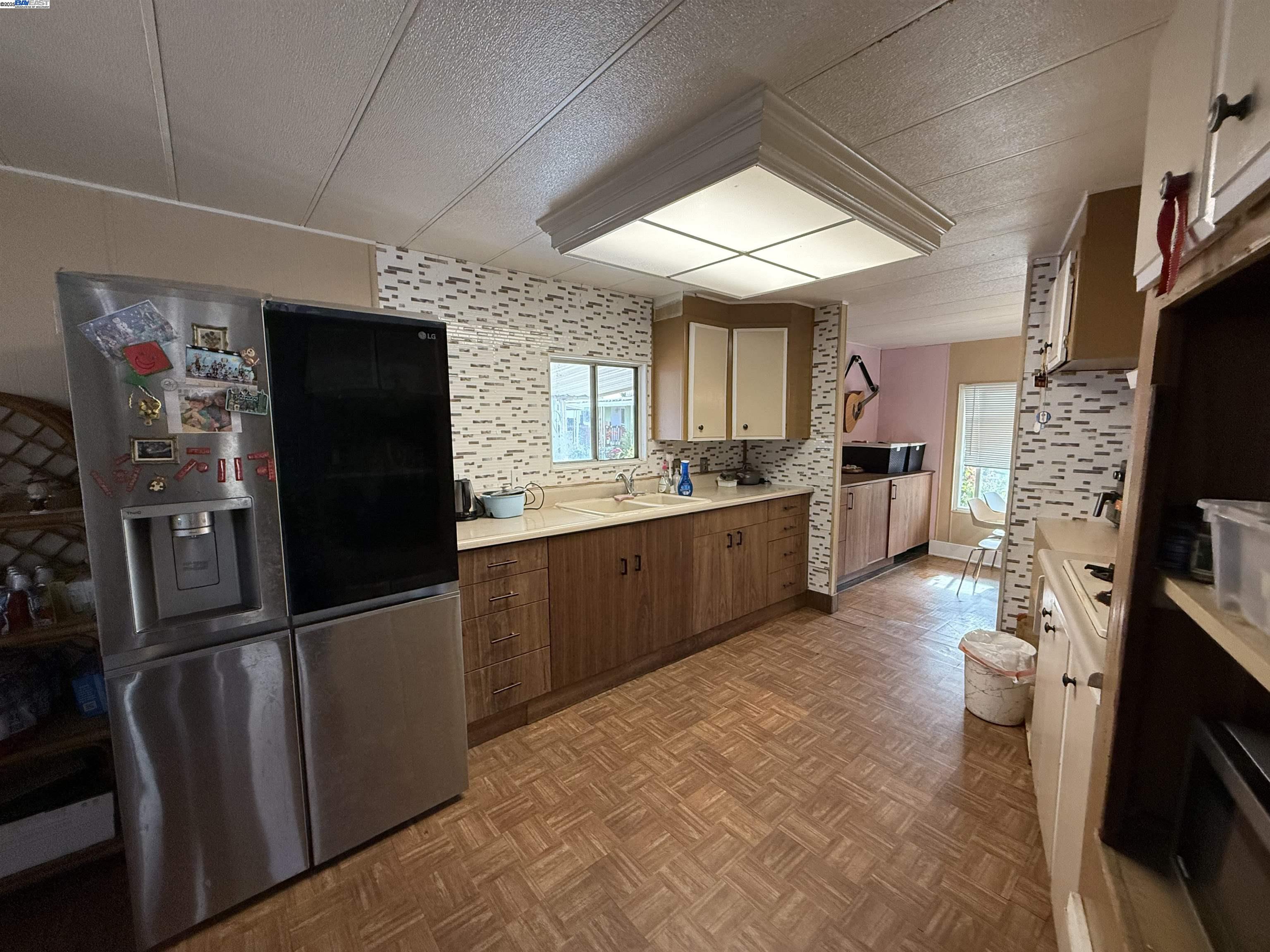 Detail Gallery Image 5 of 11 For 1220 Vienna Dr #552,  Sunnyvale,  CA 94089 - 3 Beds | 2 Baths