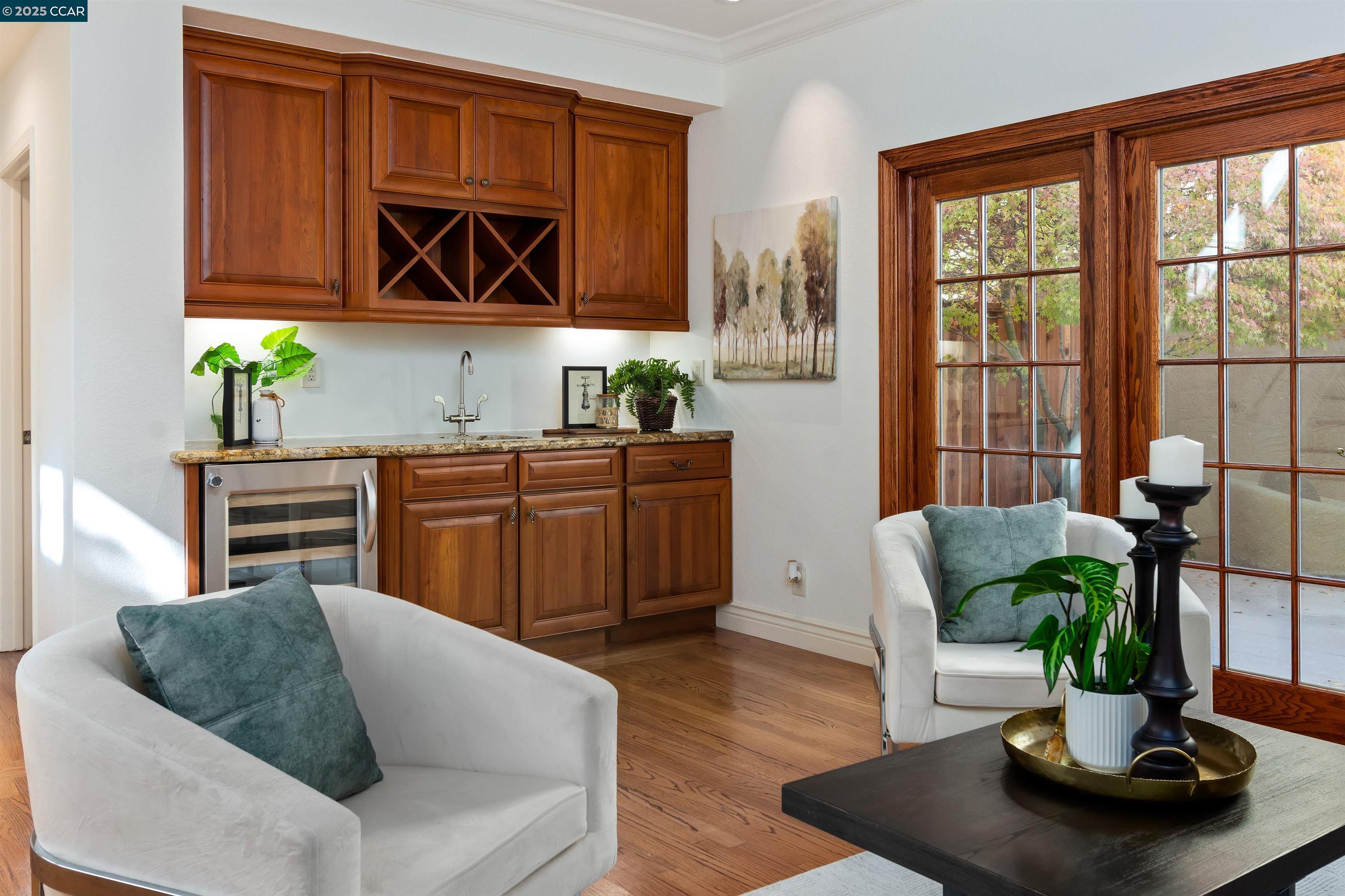 Detail Gallery Image 14 of 59 For 226 Lakeridge Way, San Ramon,  CA 94582 - 3 Beds | 2/1 Baths