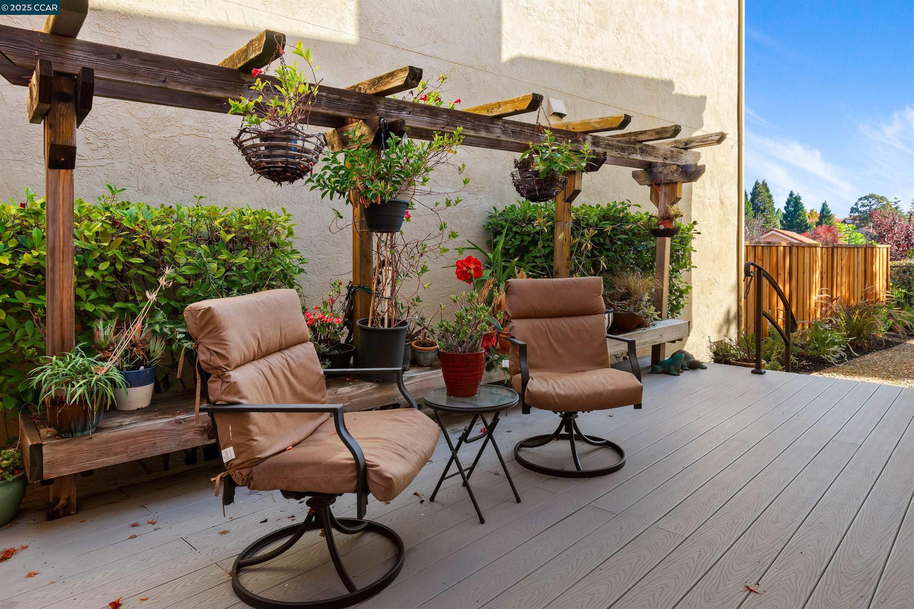 Detail Gallery Image 16 of 59 For 226 Lakeridge Way, San Ramon,  CA 94582 - 3 Beds | 2/1 Baths