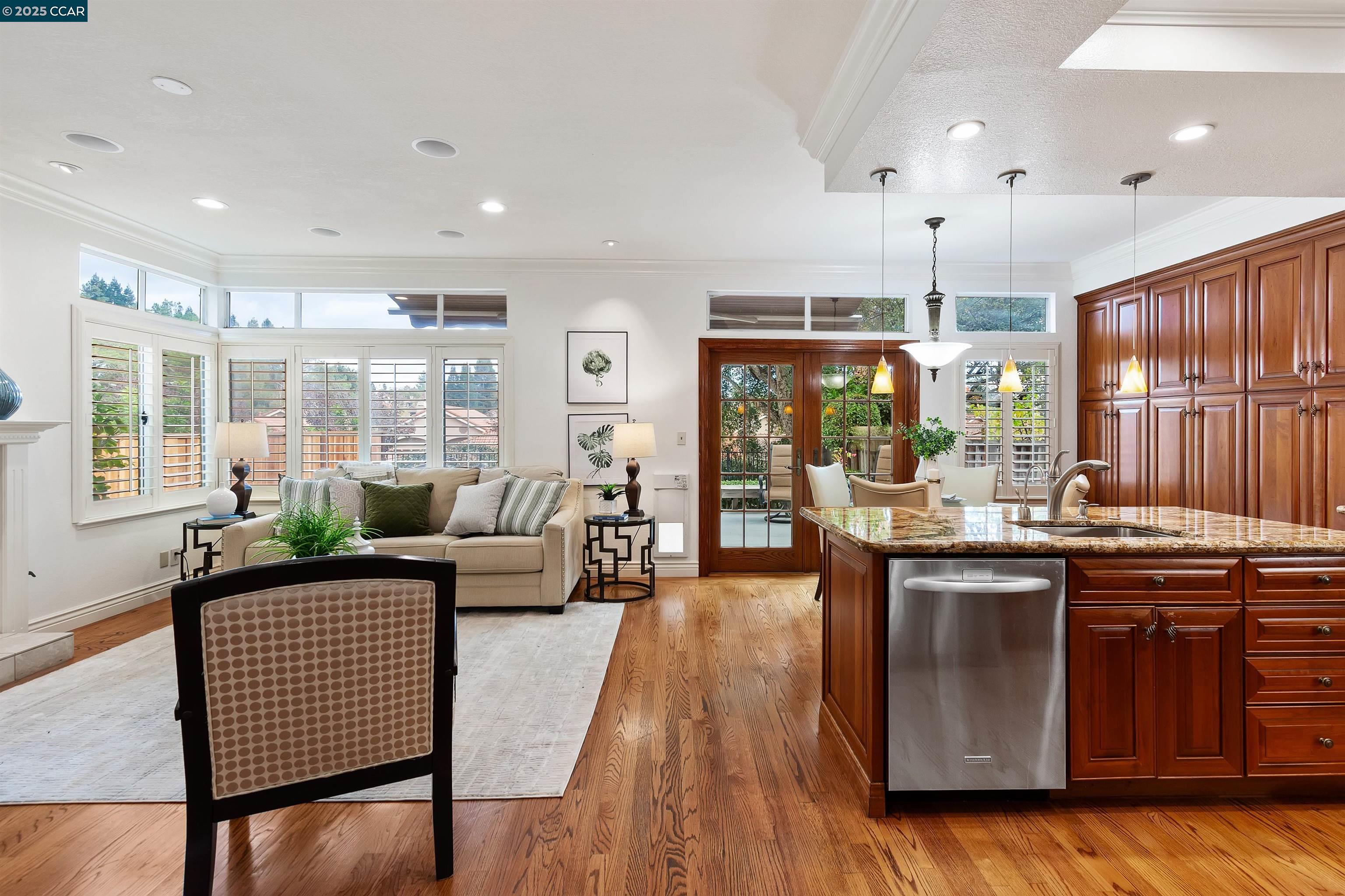 Detail Gallery Image 17 of 59 For 226 Lakeridge Way, San Ramon,  CA 94582 - 3 Beds | 2/1 Baths