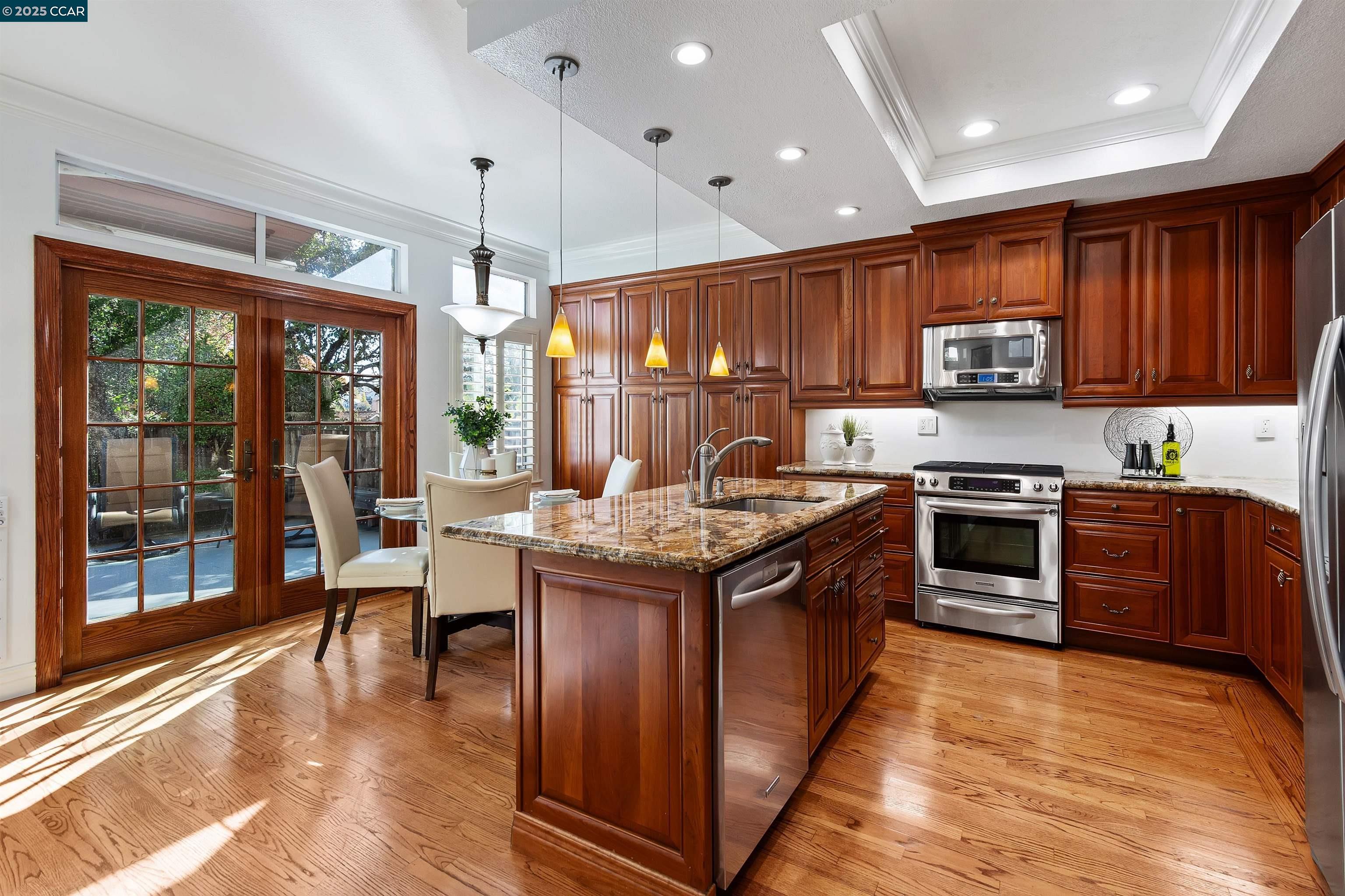 Detail Gallery Image 20 of 59 For 226 Lakeridge Way, San Ramon,  CA 94582 - 3 Beds | 2/1 Baths