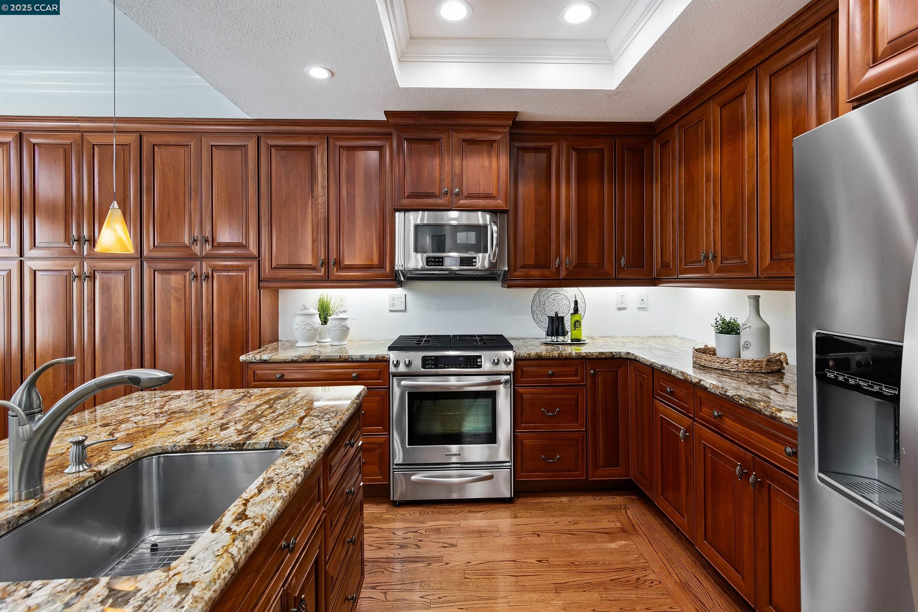 Detail Gallery Image 21 of 59 For 226 Lakeridge Way, San Ramon,  CA 94582 - 3 Beds | 2/1 Baths