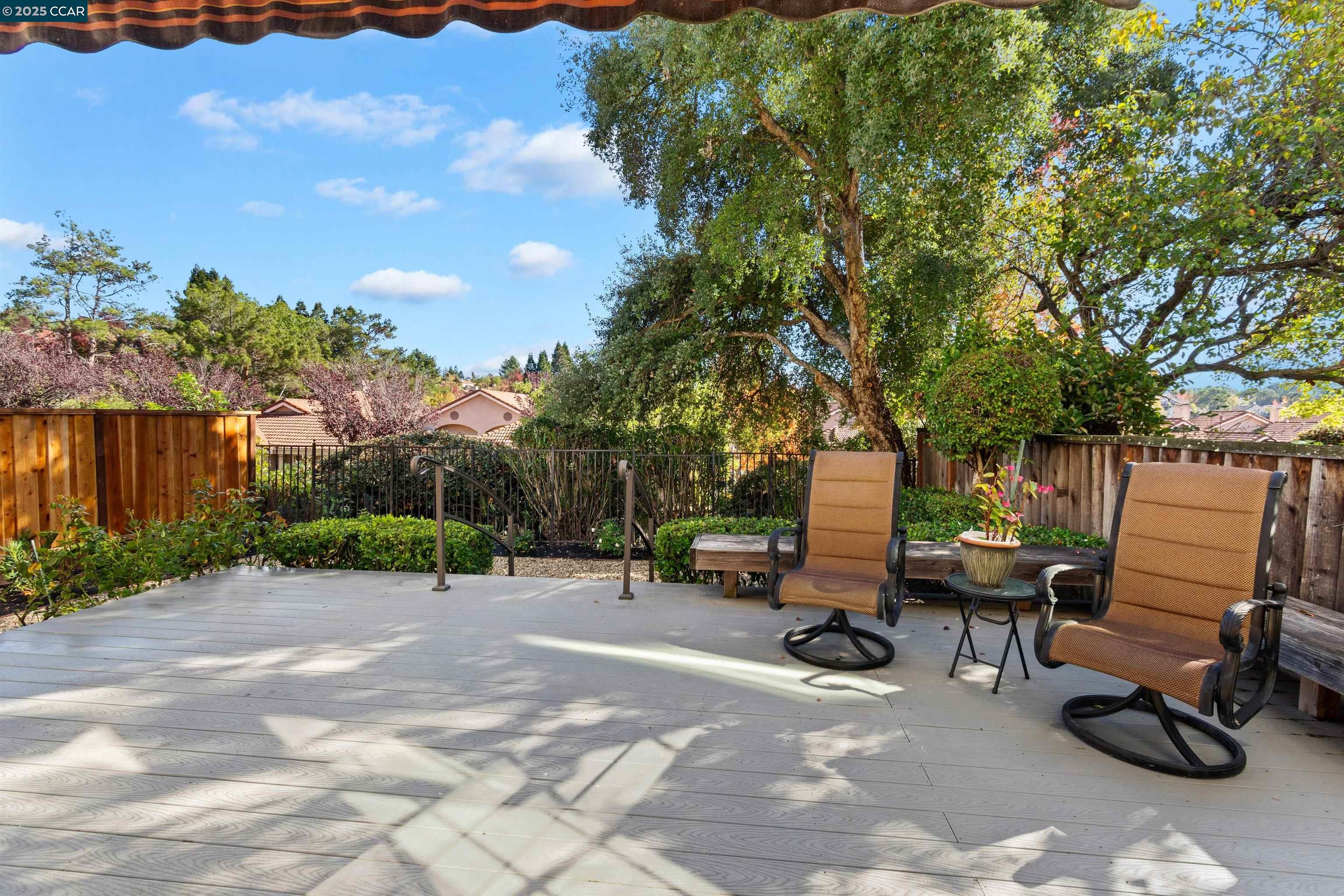 Detail Gallery Image 23 of 59 For 226 Lakeridge Way, San Ramon,  CA 94582 - 3 Beds | 2/1 Baths