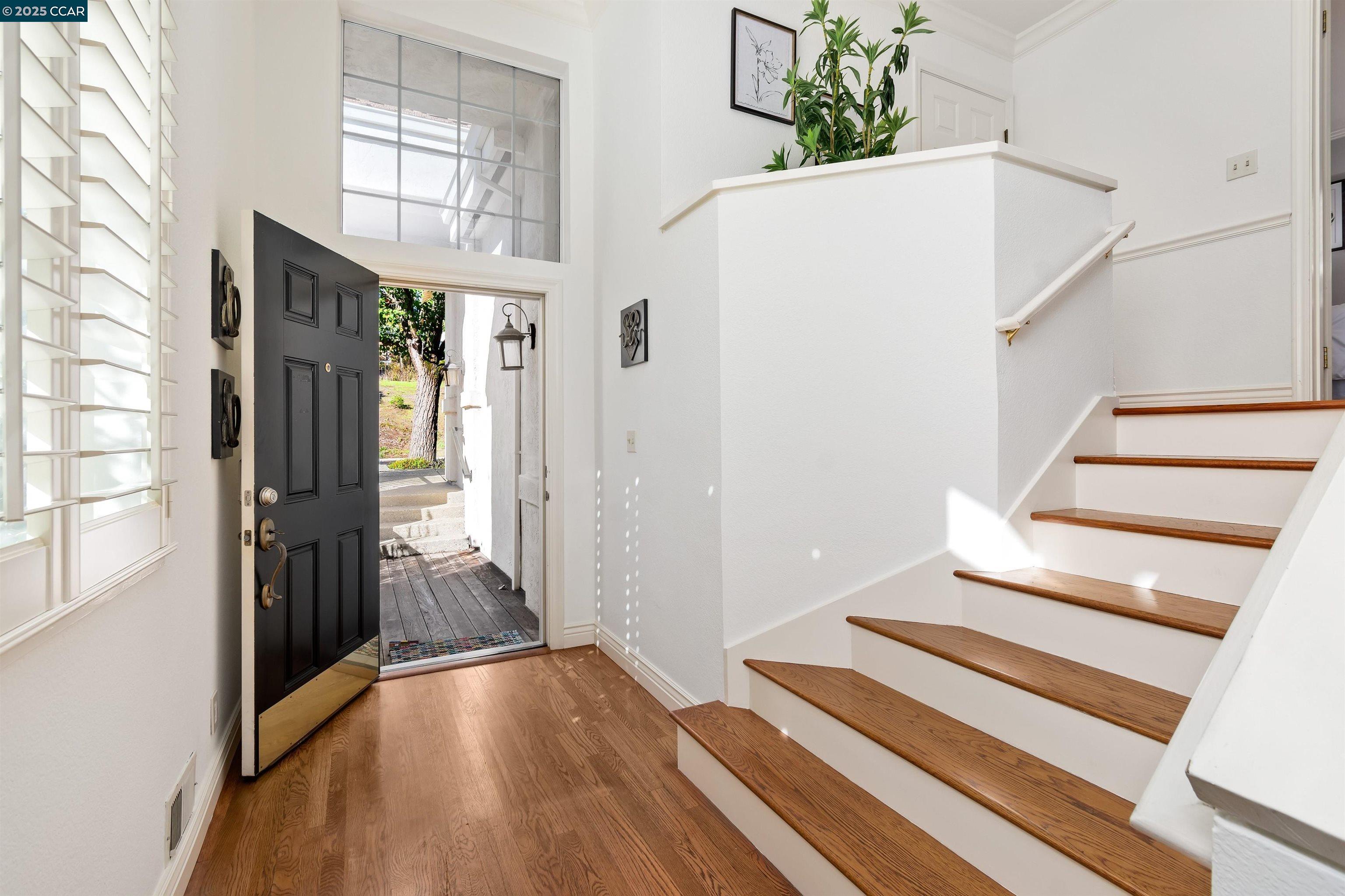 Detail Gallery Image 8 of 59 For 226 Lakeridge Way, San Ramon,  CA 94582 - 3 Beds | 2/1 Baths