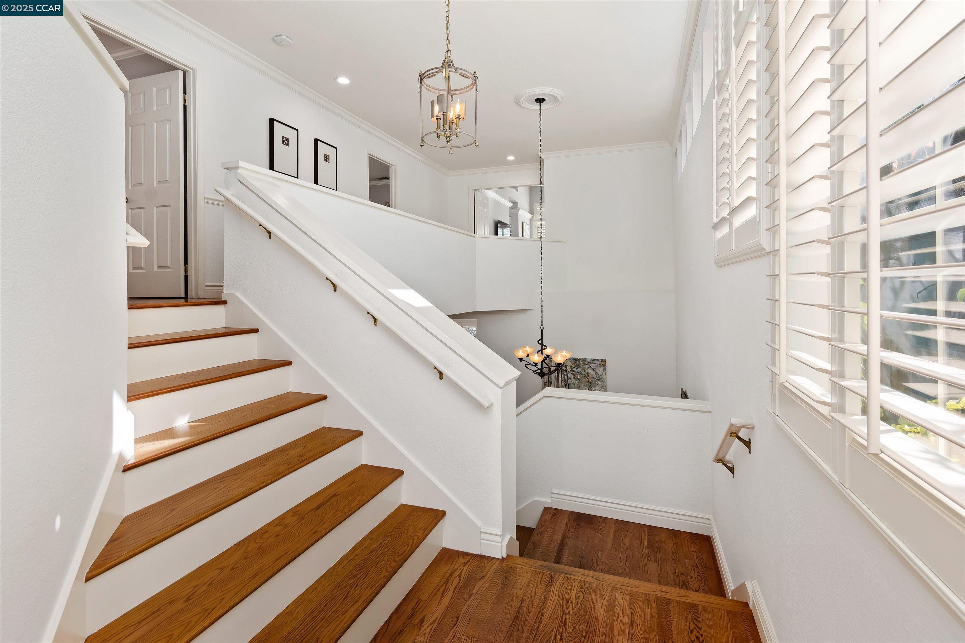 Detail Gallery Image 9 of 59 For 226 Lakeridge Way, San Ramon,  CA 94582 - 3 Beds | 2/1 Baths