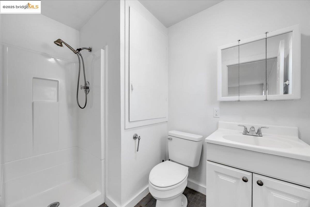 Detail Gallery Image 4 of 38 For 18515 Madrone St, Tuolumne,  CA 95379 - 4 Beds | 2 Baths