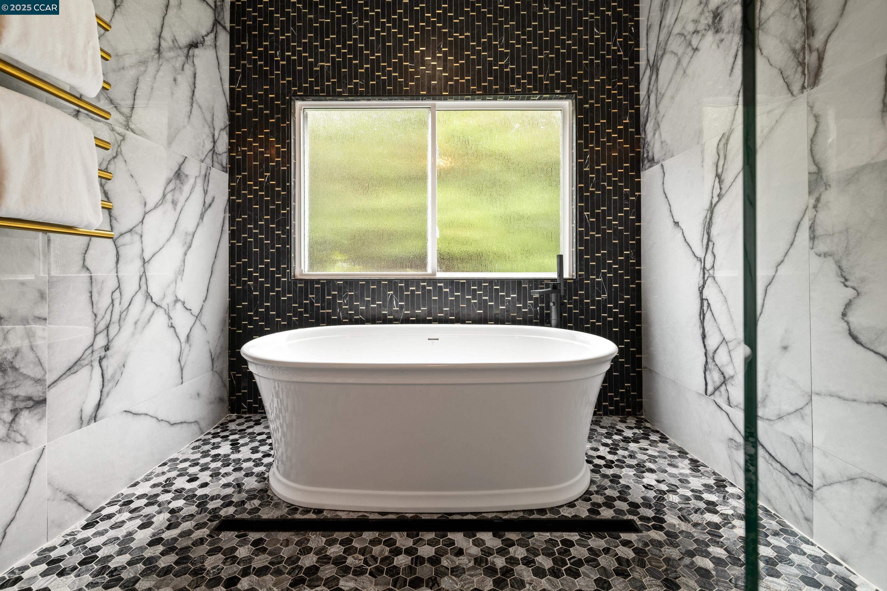 Detail Gallery Image 23 of 59 For 332 Red Maple Drive, Danville,  CA 94506 - 4 Beds | 3/1 Baths