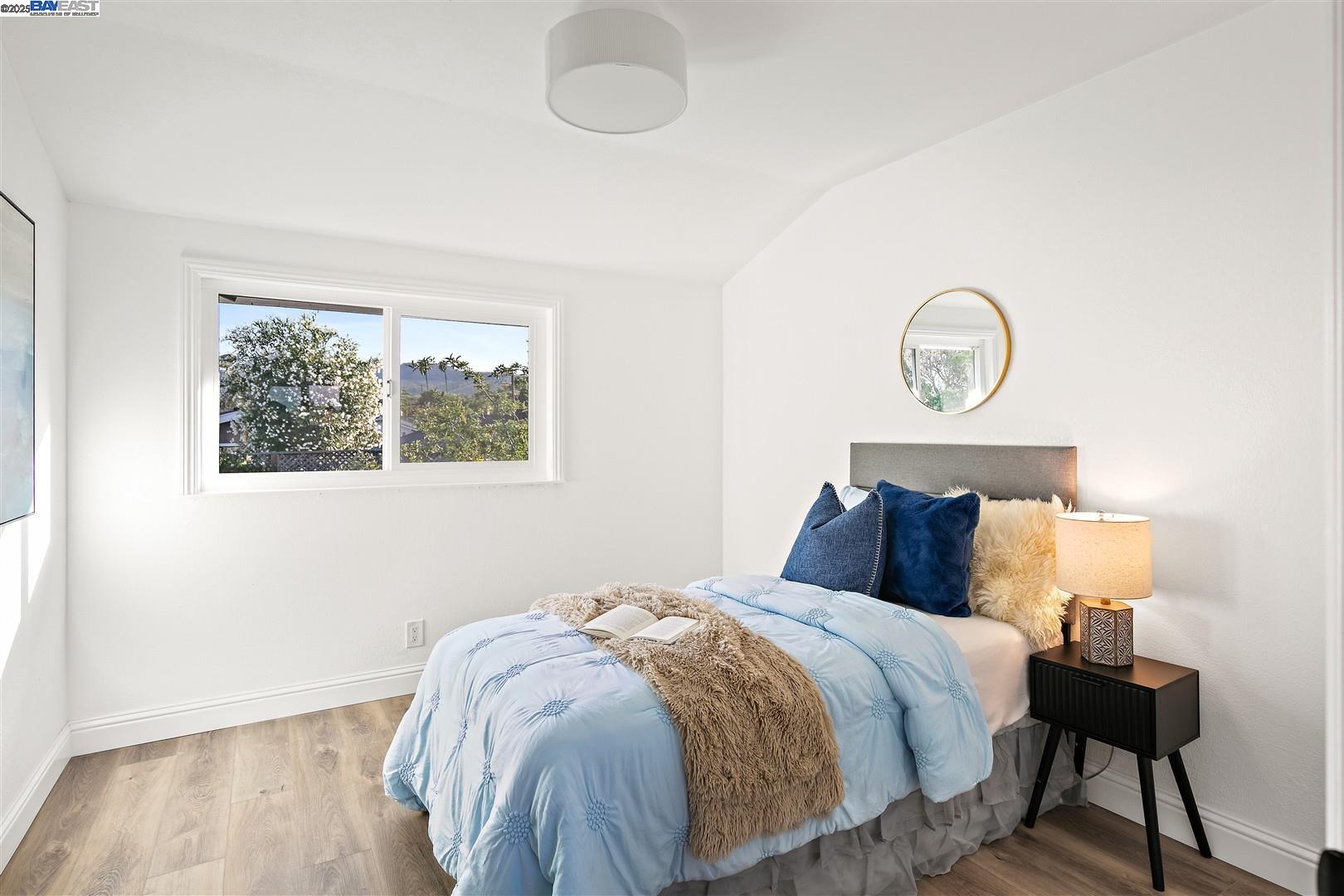 Detail Gallery Image 11 of 27 For 11733 Casa Linda Ct, Dublin,  CA 94568 - 4 Beds | 2/1 Baths