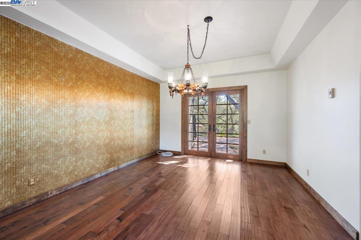 Detail Gallery Image 11 of 56 For 298 Saint Andrews Way, –,  CA 93436 - 5 Beds | 3 Baths