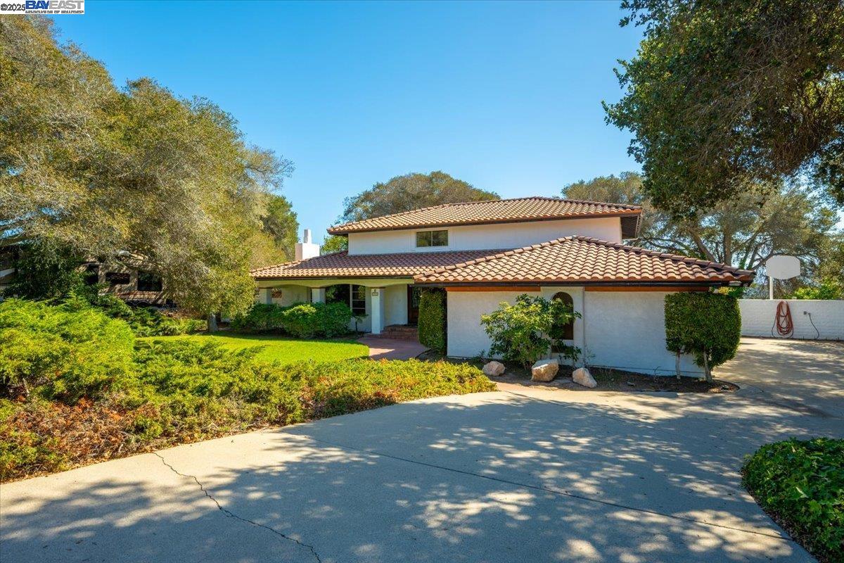 Detail Gallery Image 32 of 56 For 298 Saint Andrews Way, –,  CA 93436 - 5 Beds | 3 Baths