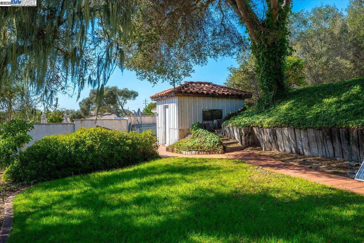 Detail Gallery Image 42 of 56 For 298 Saint Andrews Way, –,  CA 93436 - 5 Beds | 3 Baths