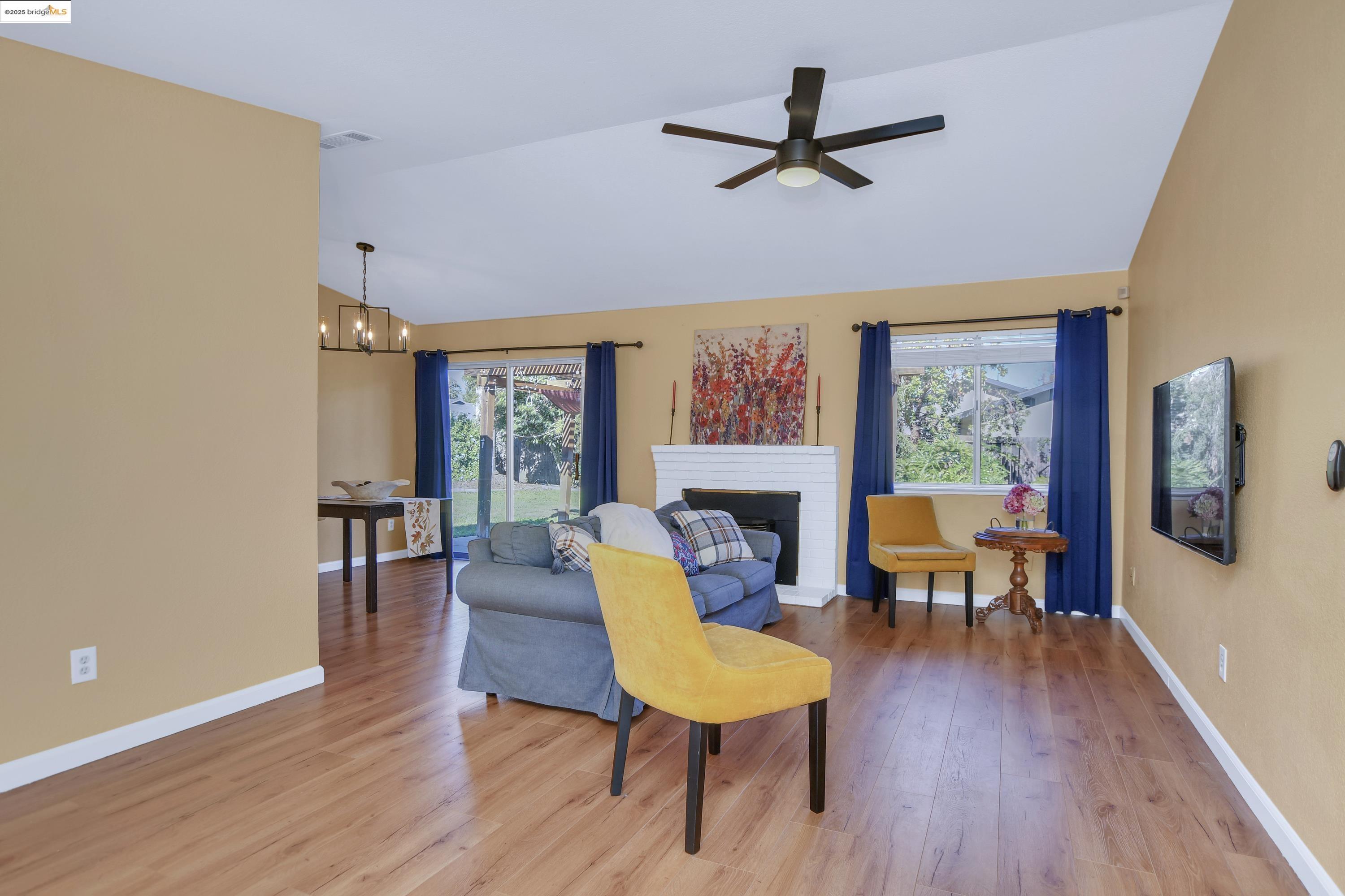 Detail Gallery Image 12 of 31 For 1111 Woodside Dr, Brentwood,  CA 94513 - 3 Beds | 2 Baths