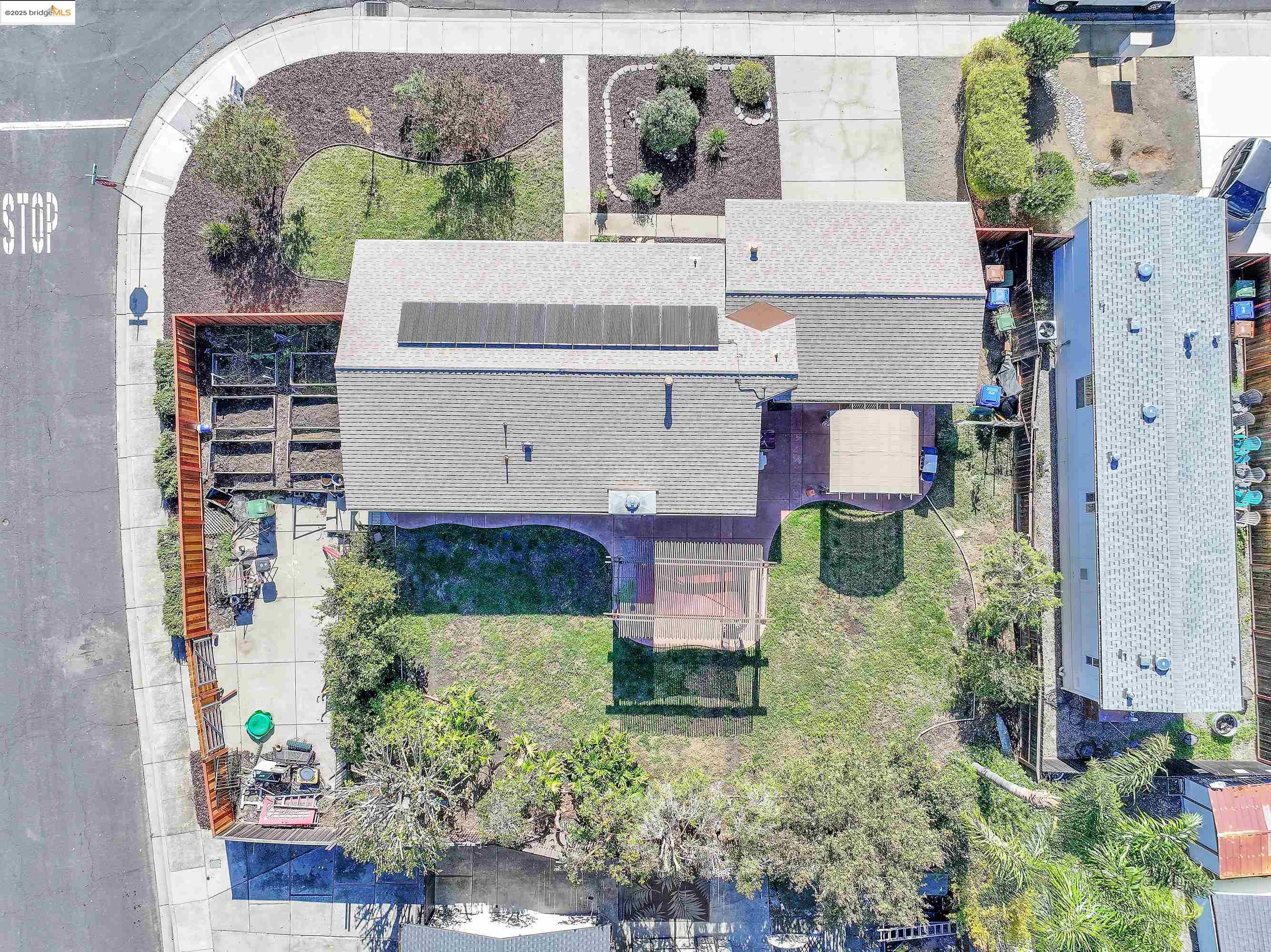 Detail Gallery Image 3 of 31 For 1111 Woodside Dr, Brentwood,  CA 94513 - 3 Beds | 2 Baths