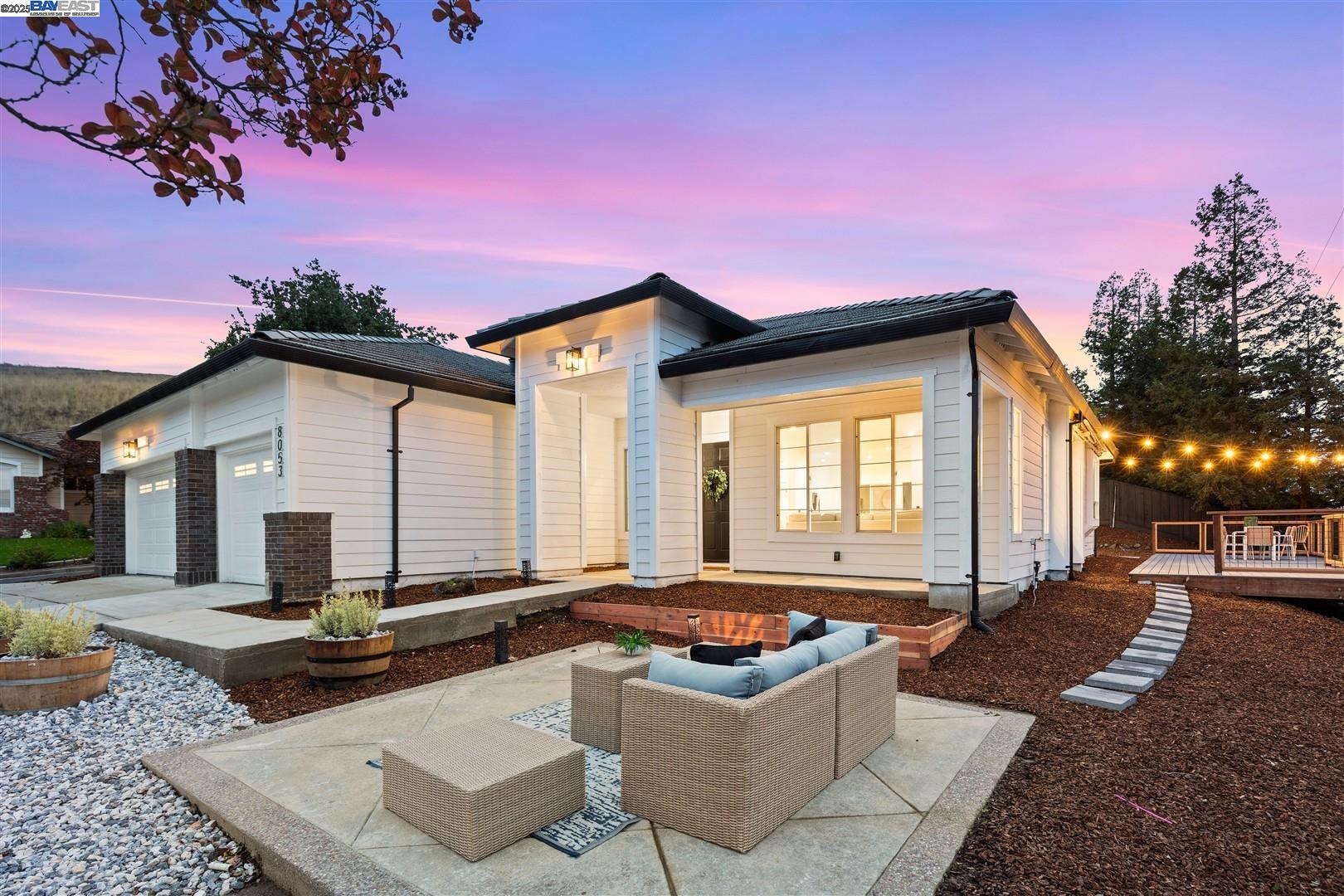 Detail Gallery Image 2 of 60 For 8053 Kelok Way, Clayton,  CA 94517 - 3 Beds | 2 Baths