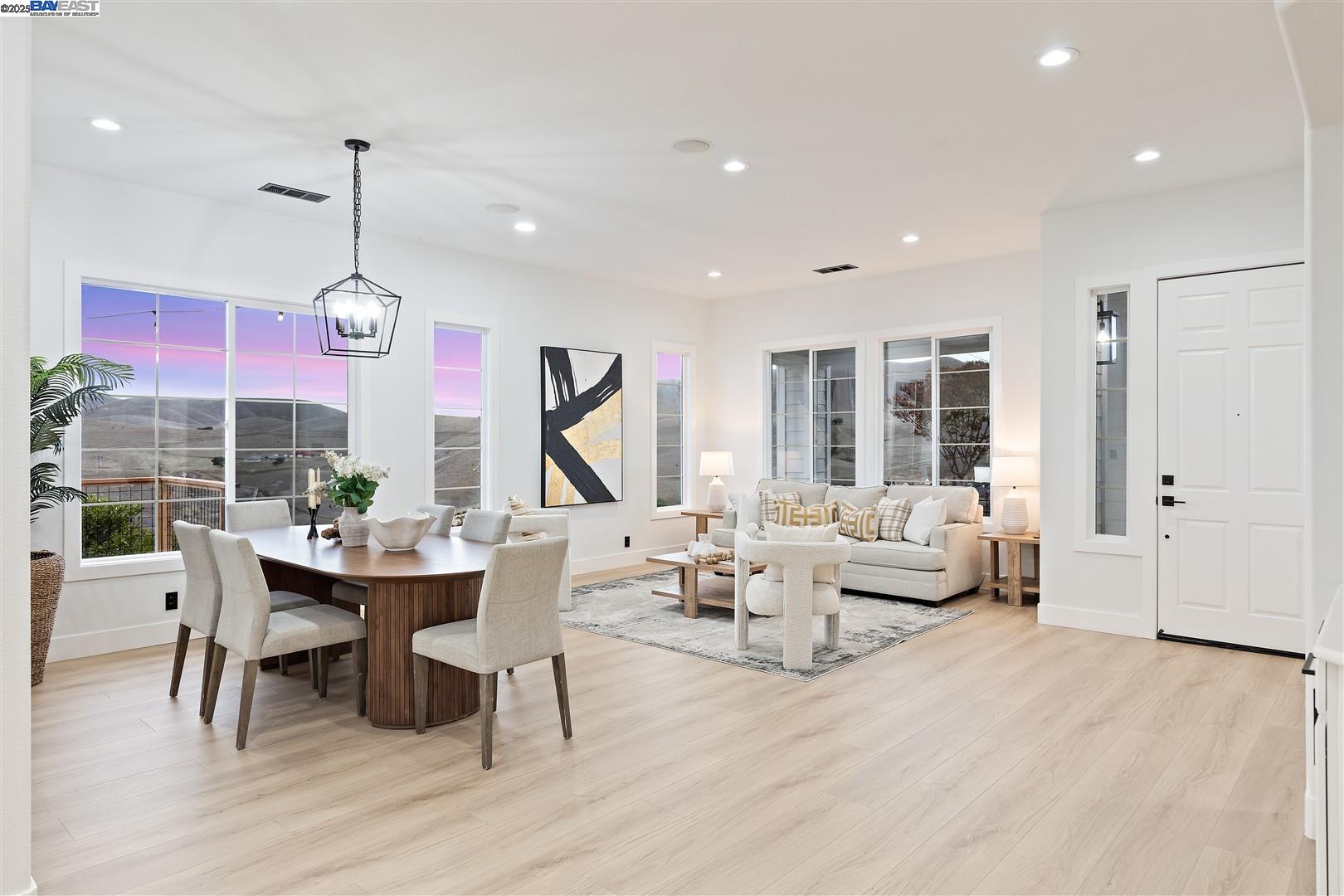 Detail Gallery Image 12 of 60 For 8053 Kelok Way, Clayton,  CA 94517 - 3 Beds | 2 Baths