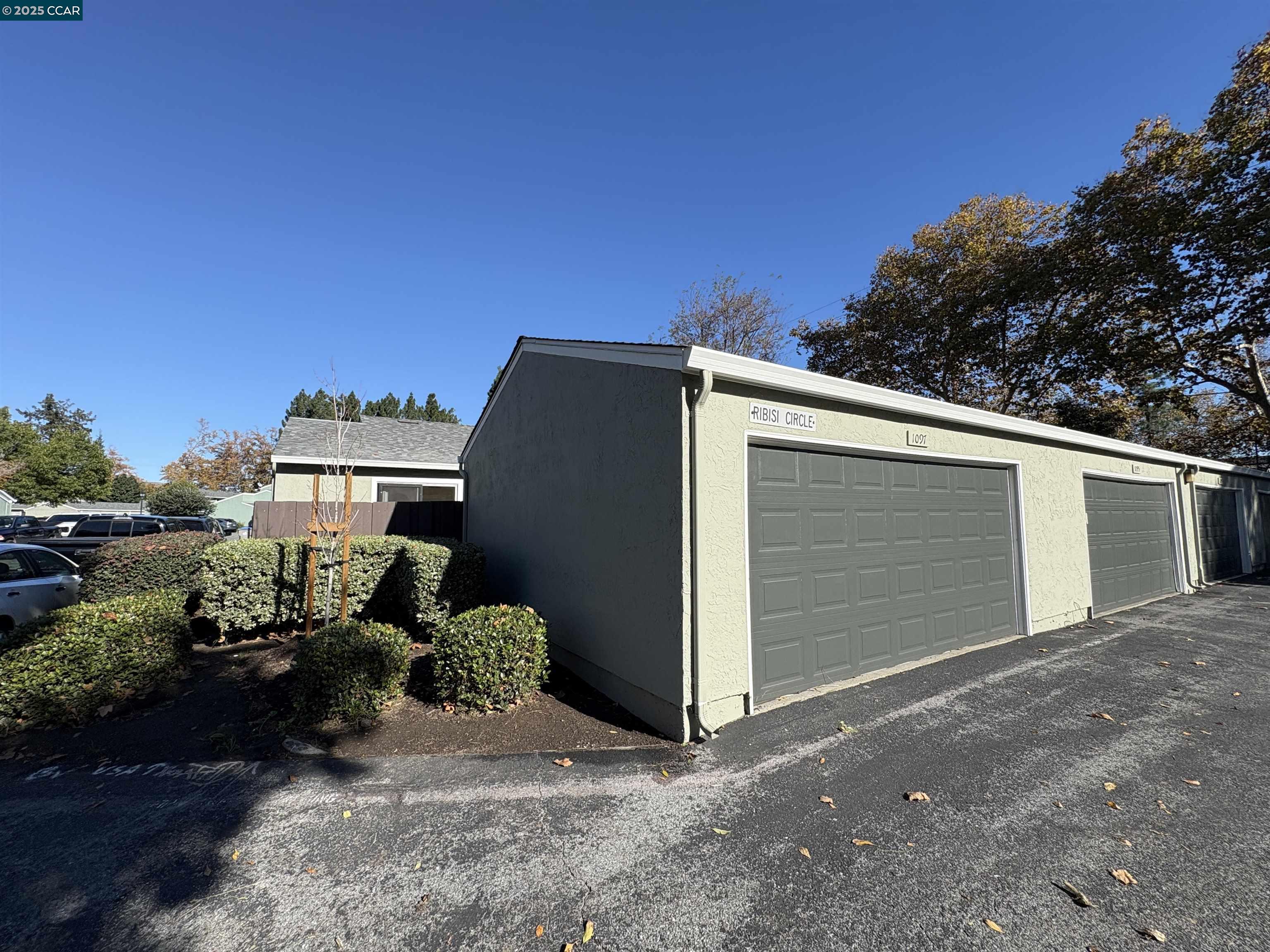 Detail Gallery Image 7 of 7 For 1097 Ribisi Cir, San Jose,  CA 95131 - 3 Beds | 1 Baths