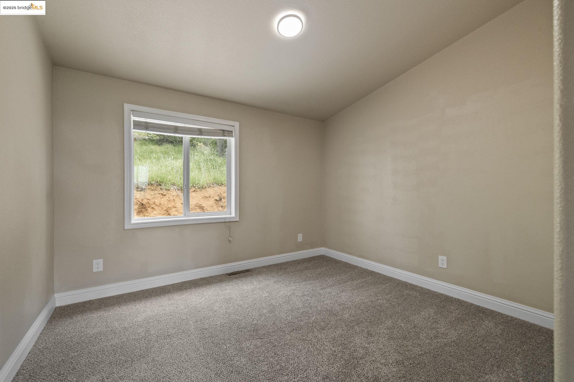 Detail Gallery Image 16 of 24 For 14865 W Blue Bell Rd, Sonora,  CA 95370 - 5 Beds | 2 Baths