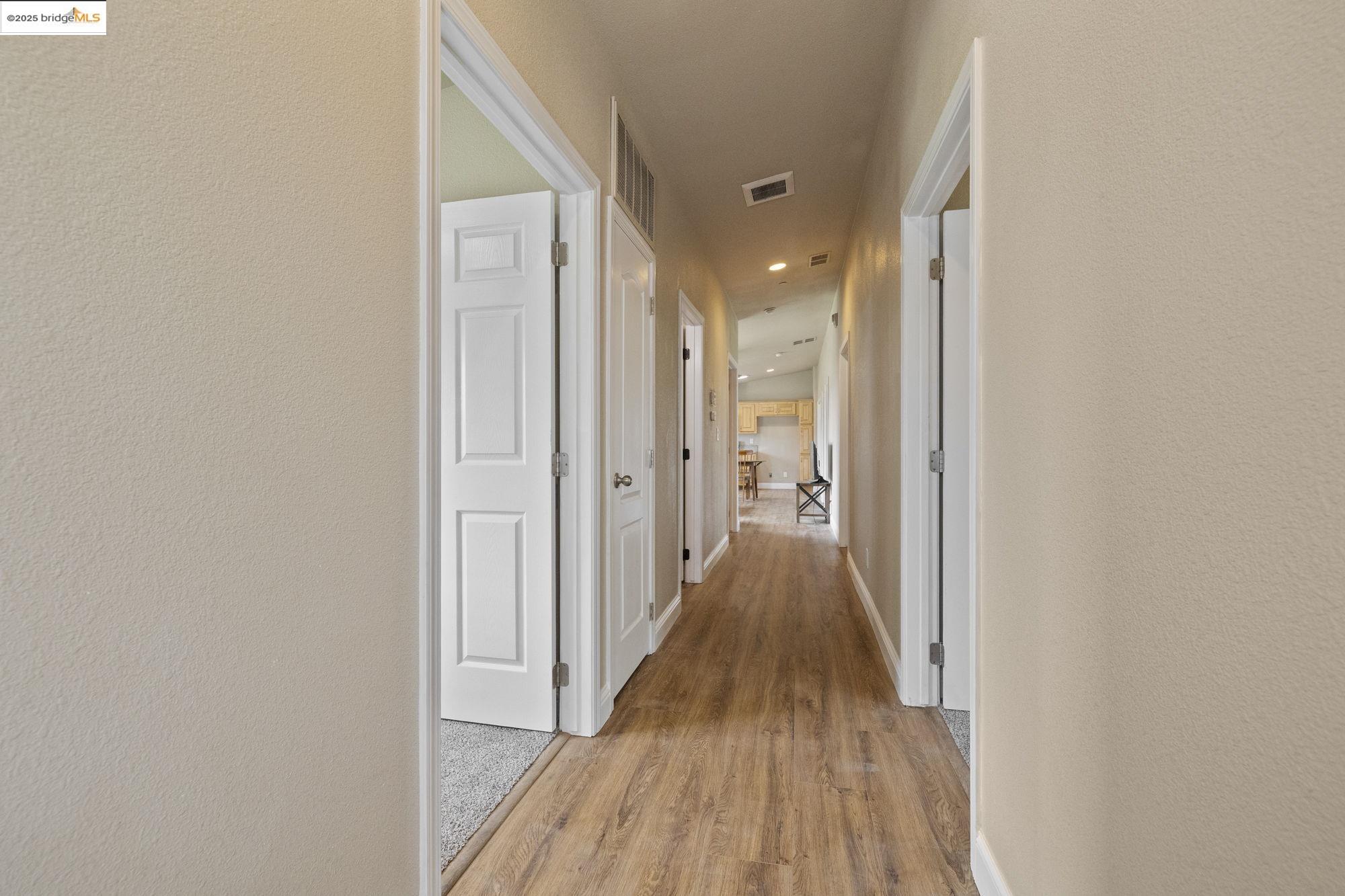 Detail Gallery Image 3 of 24 For 14865 W Blue Bell Rd, Sonora,  CA 95370 - 5 Beds | 2 Baths