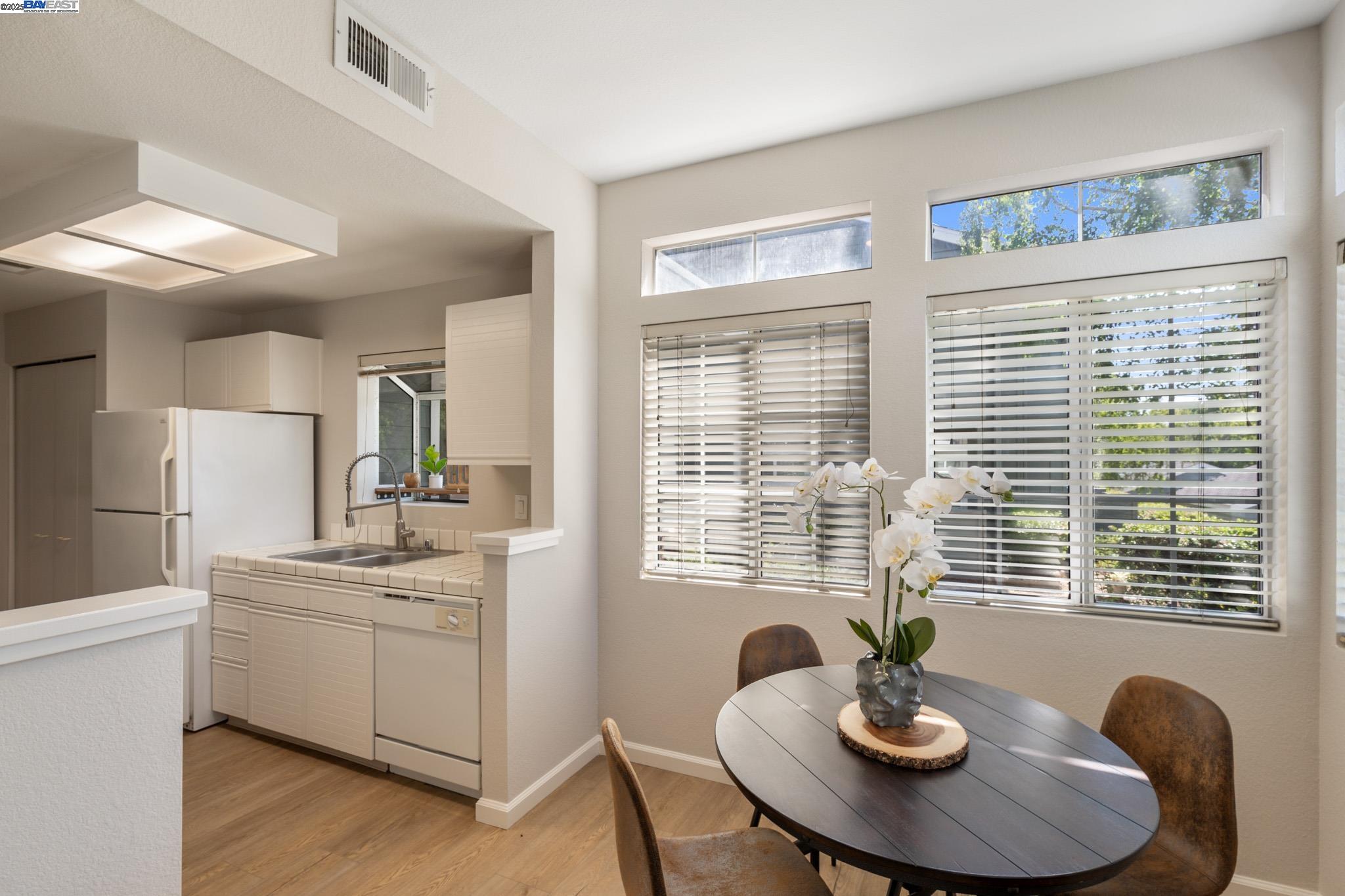 Photo #11: 41118453 Listing: Photo #11