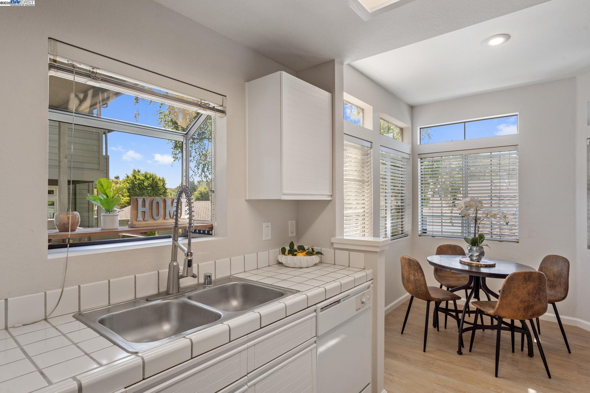 Photo #13: 41118453 Listing: Photo #13