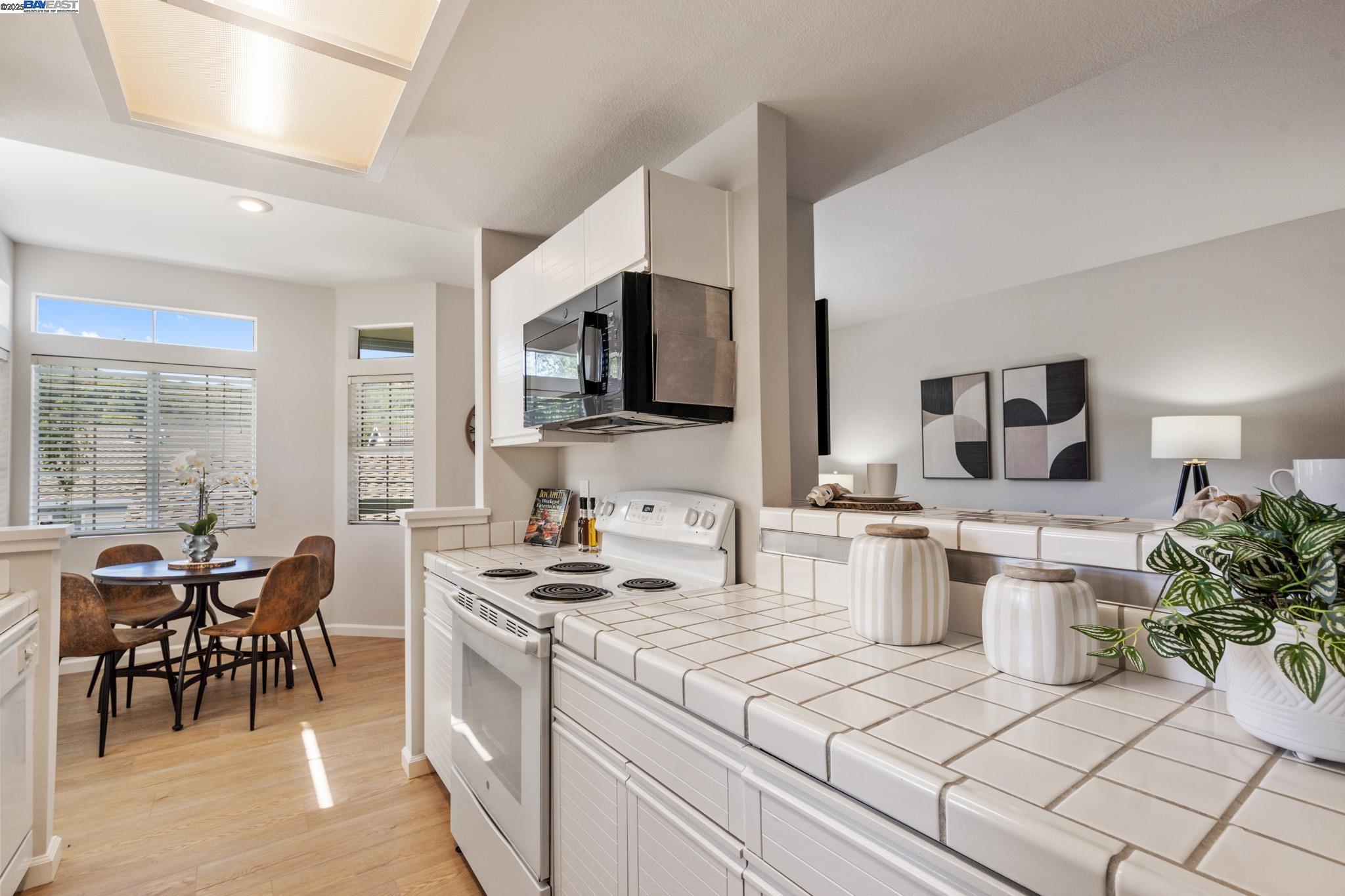 Photo #14: 41118453 Listing: Photo #14