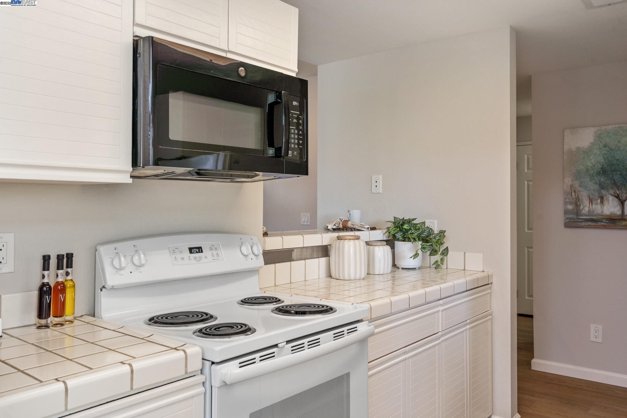 Photo #15: 41118453 Listing: Photo #15