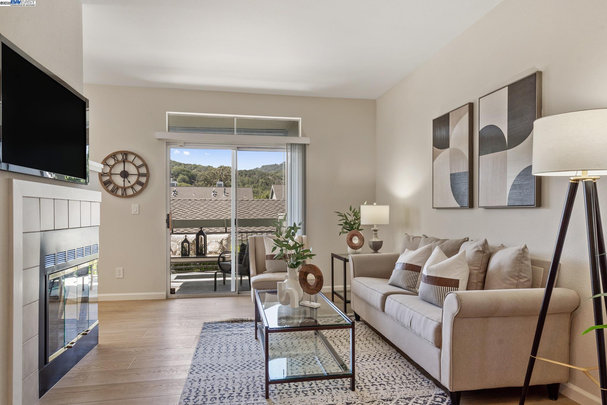 Photo #5: 41118453 Listing: Photo #5