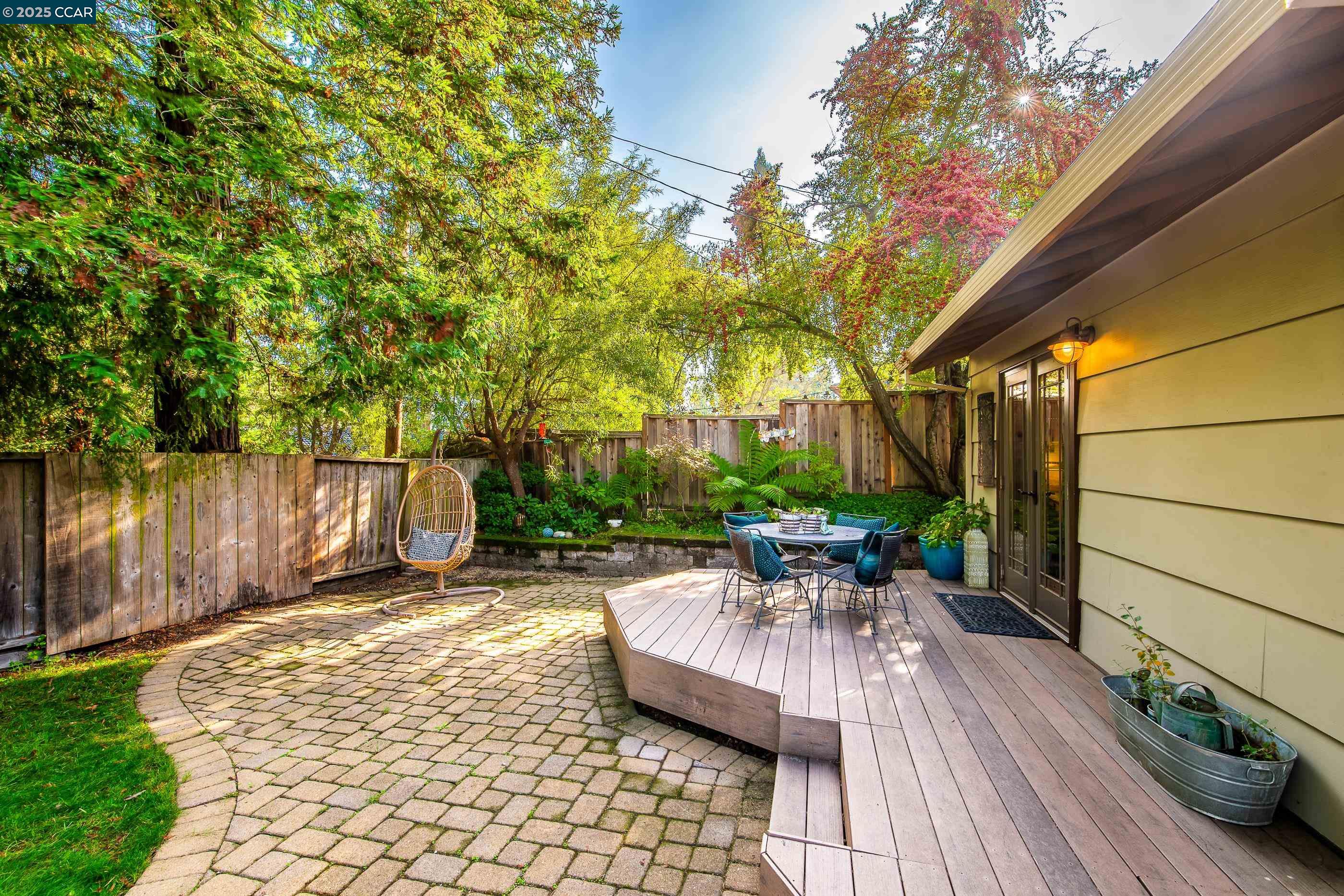 Detail Gallery Image 2 of 39 For 1085 Oak Hill Road D, Lafayette,  CA 94549 - 3 Beds | 2 Baths