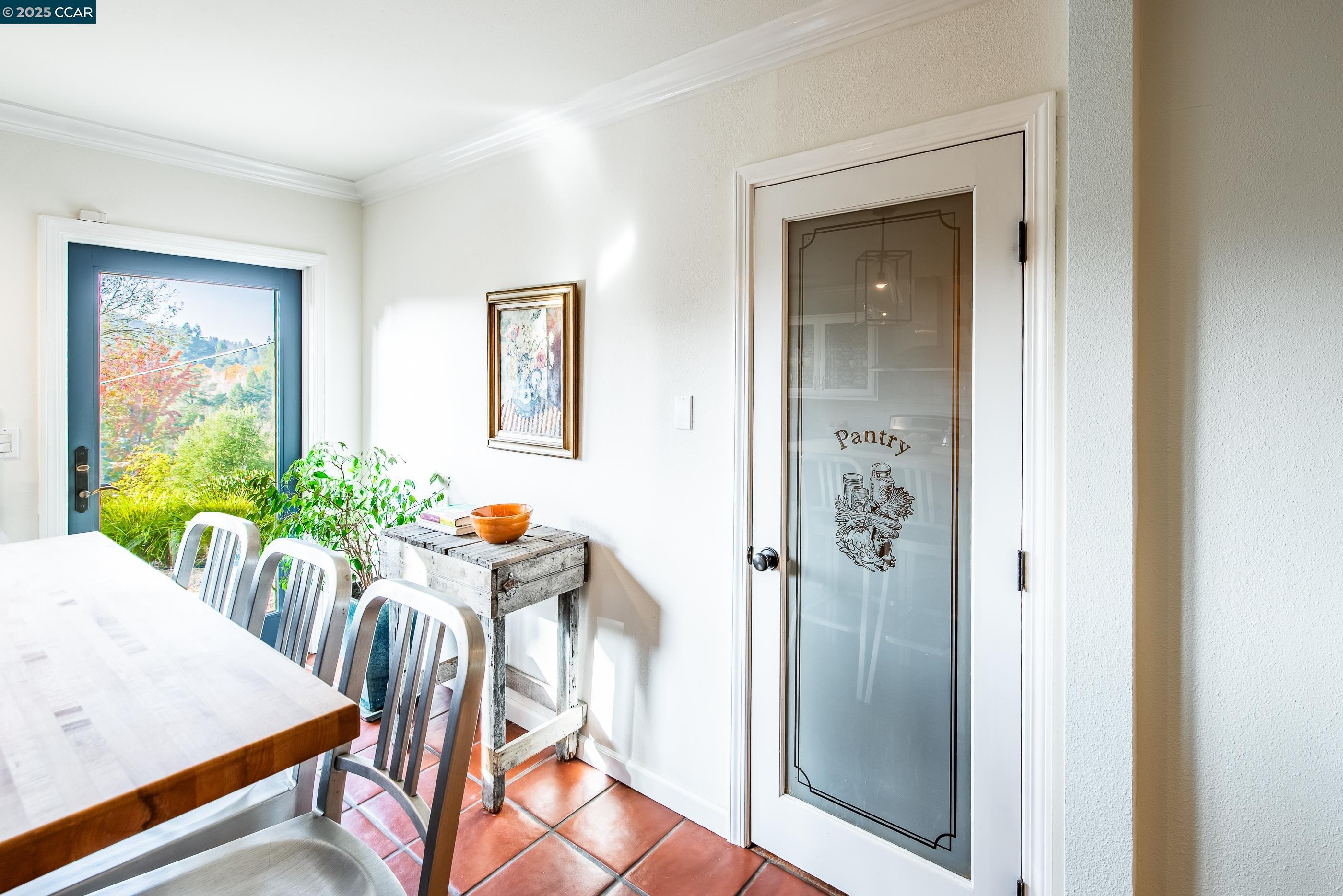 Detail Gallery Image 18 of 39 For 1085 Oak Hill Road D, Lafayette,  CA 94549 - 3 Beds | 2 Baths