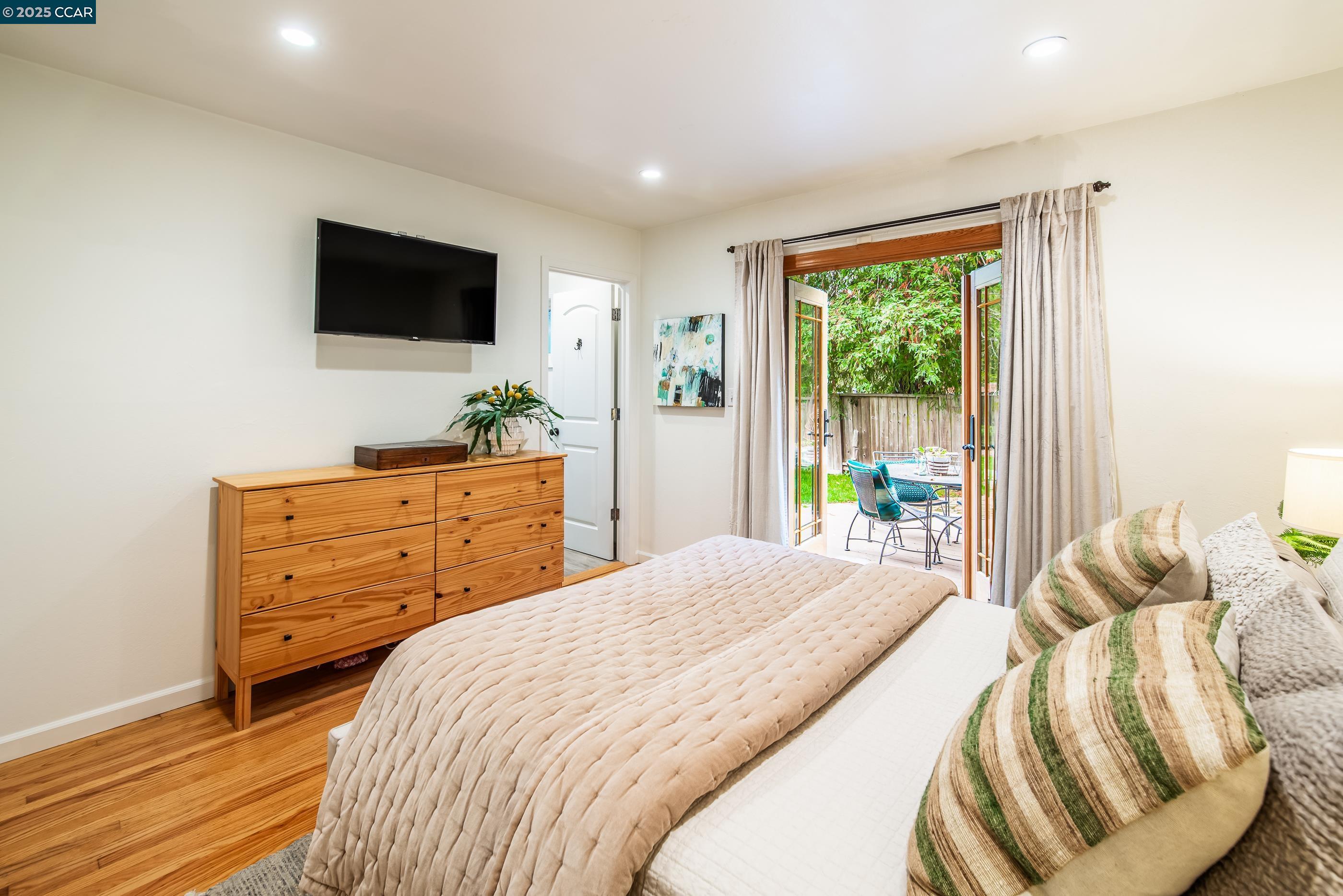 Detail Gallery Image 20 of 35 For 1085 Oak Hill Road #D, Lafayette,  CA 94549 - 3 Beds | 2 Baths