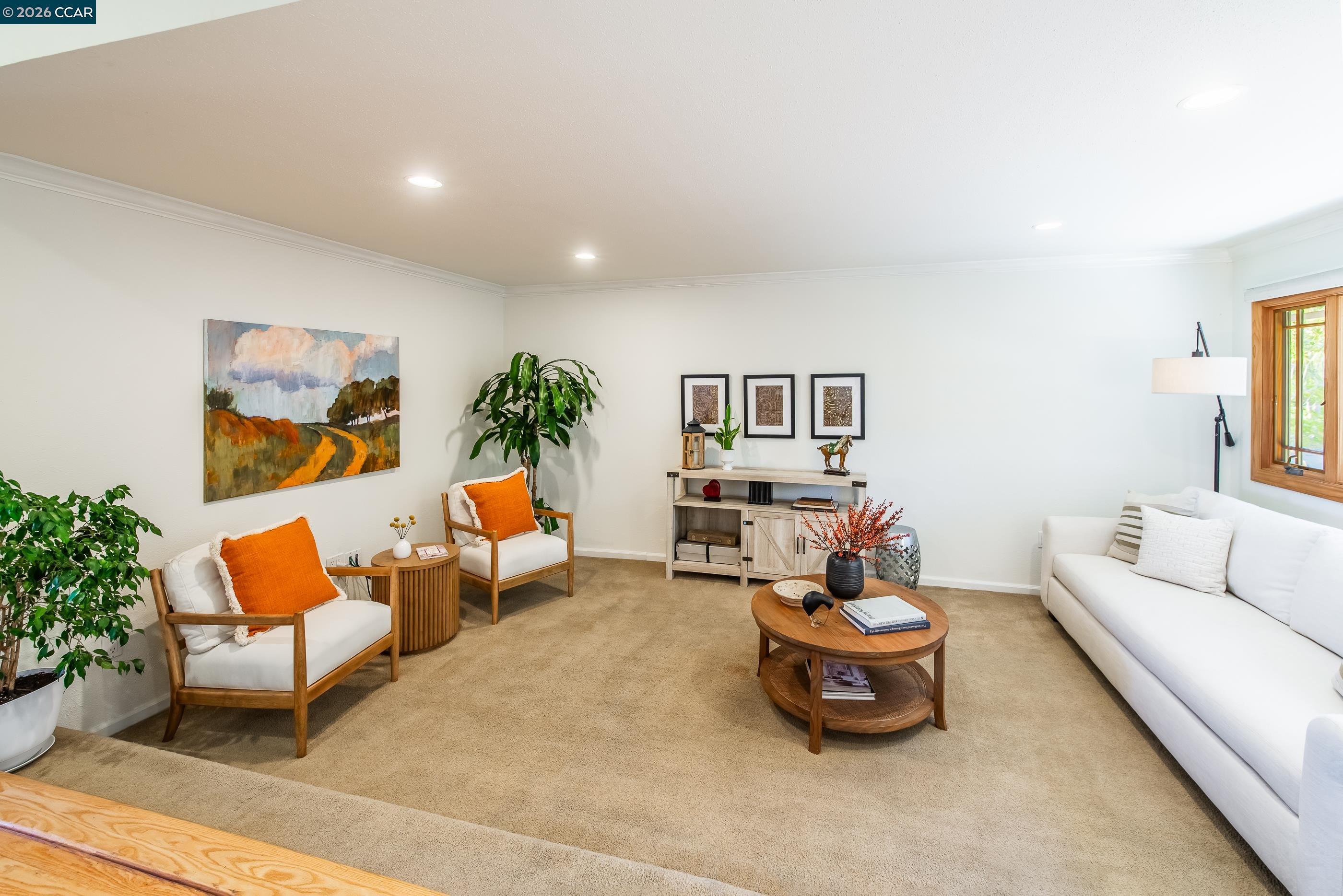 Detail Gallery Image 7 of 35 For 1085 Oak Hill Road #D, Lafayette,  CA 94549 - 3 Beds | 2 Baths