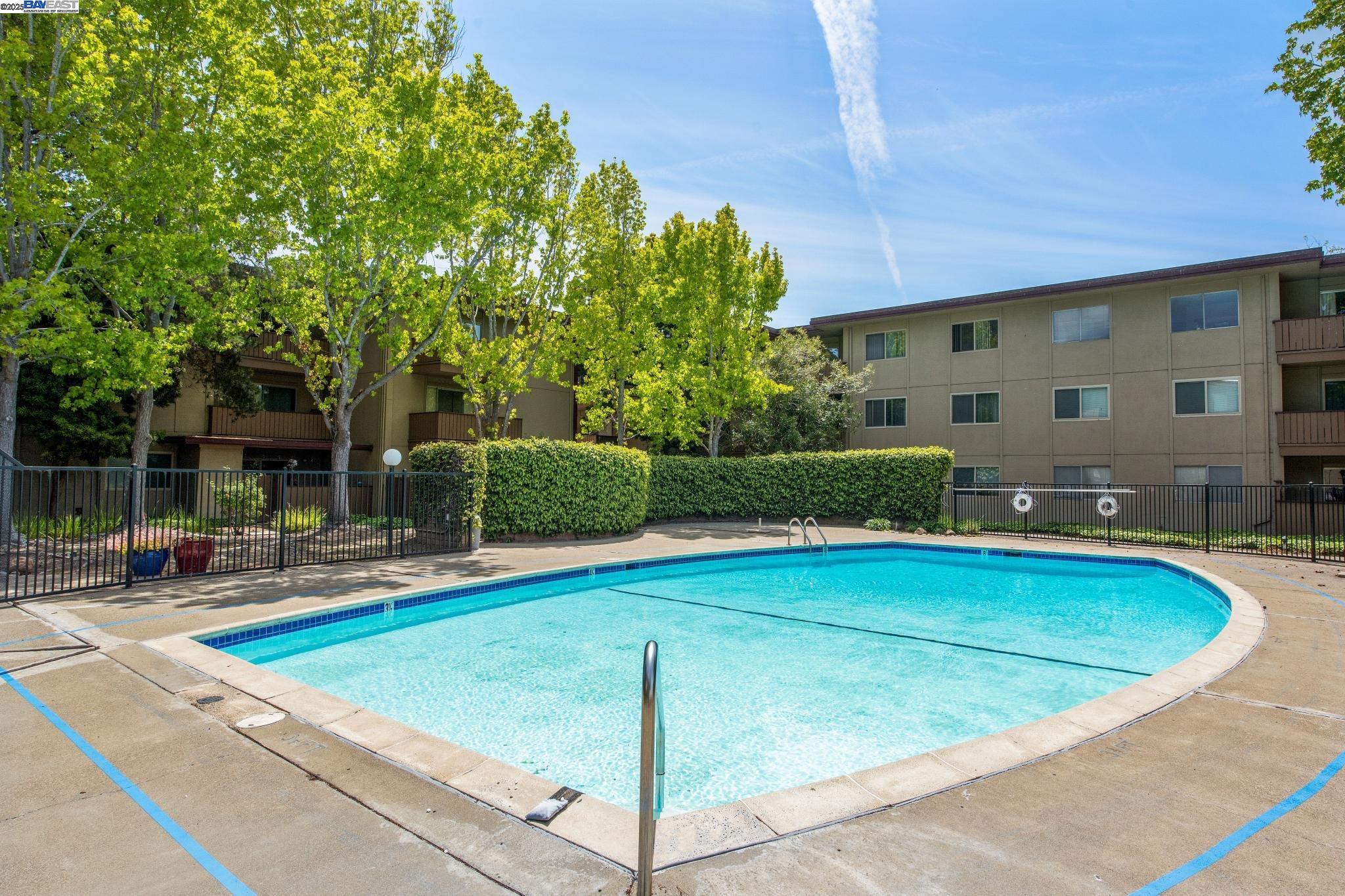 Photo #16: 41118458 Listing: Photo #16