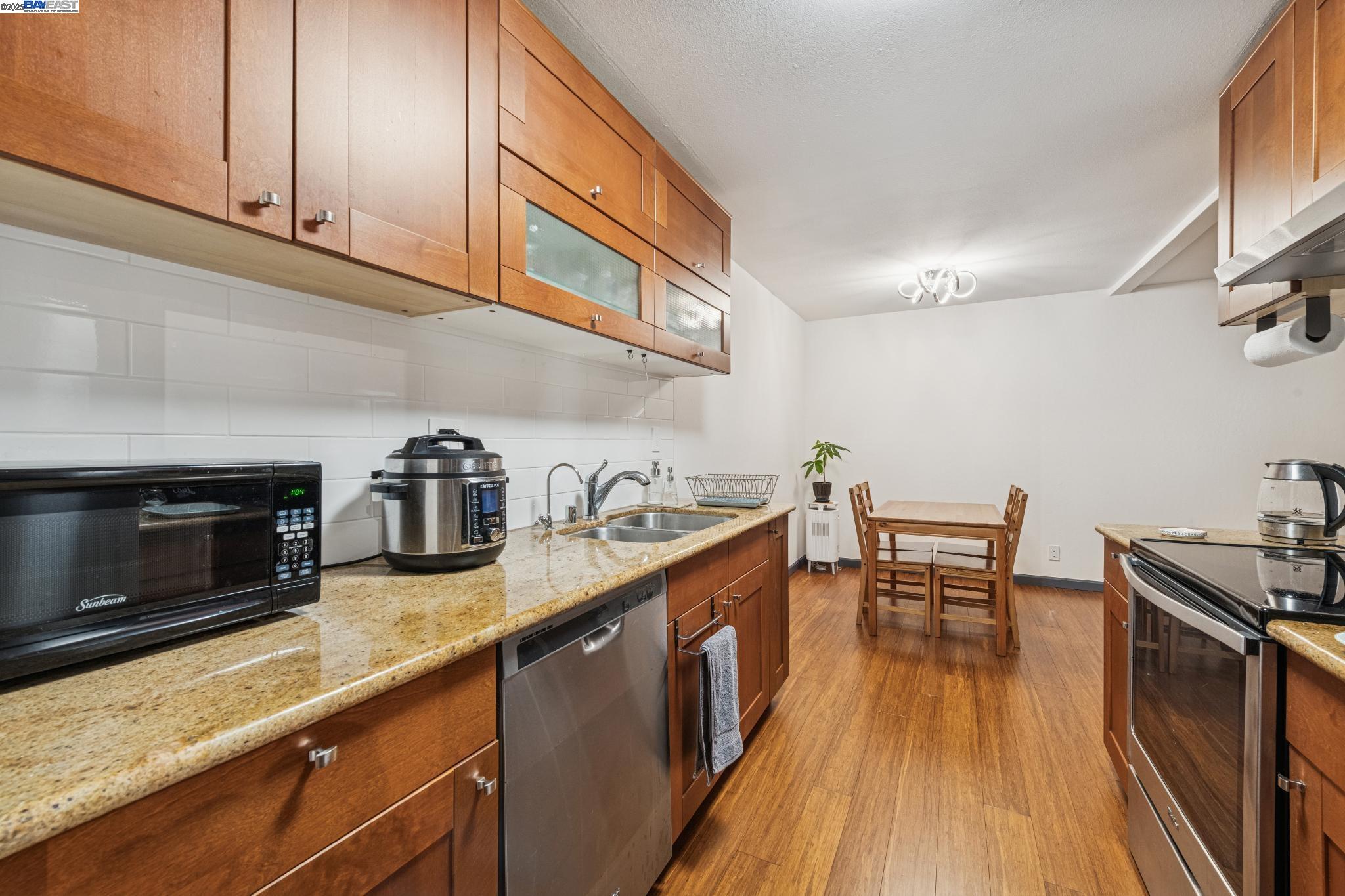 Photo #5: 41118458 Listing: Photo #5