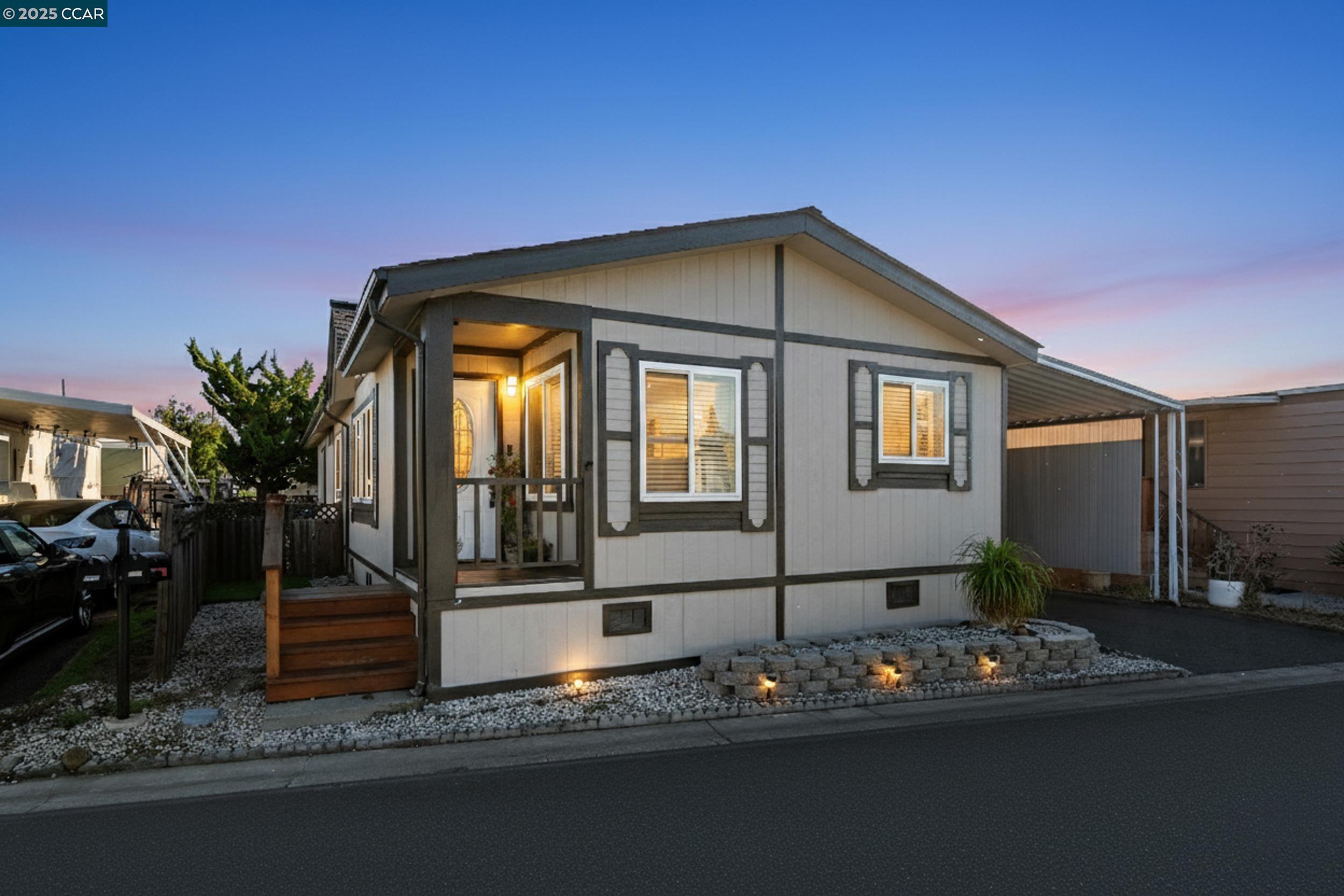 Front Image Thumbnail for CC41118461