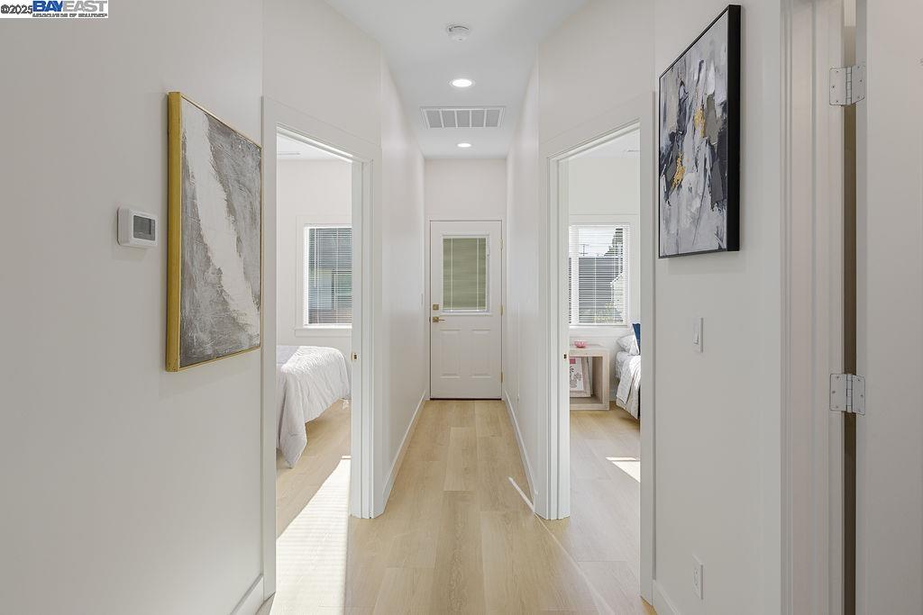 Detail Gallery Image 18 of 37 For 5605 E 16th St, Oakland,  CA 94621 - 2 Beds | 1 Baths