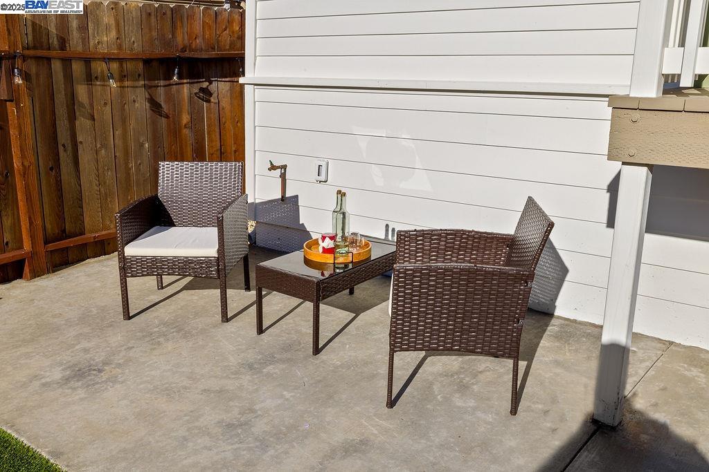 Detail Gallery Image 33 of 37 For 5605 E 16th St, Oakland,  CA 94621 - 2 Beds | 1 Baths