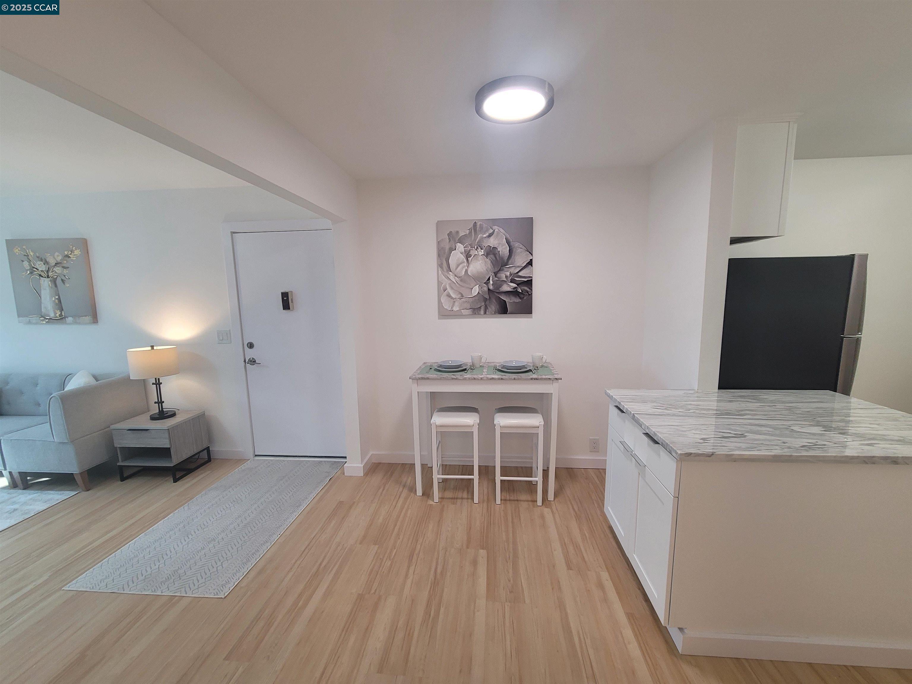 Photo #21: 41118467 Listing: Photo #21