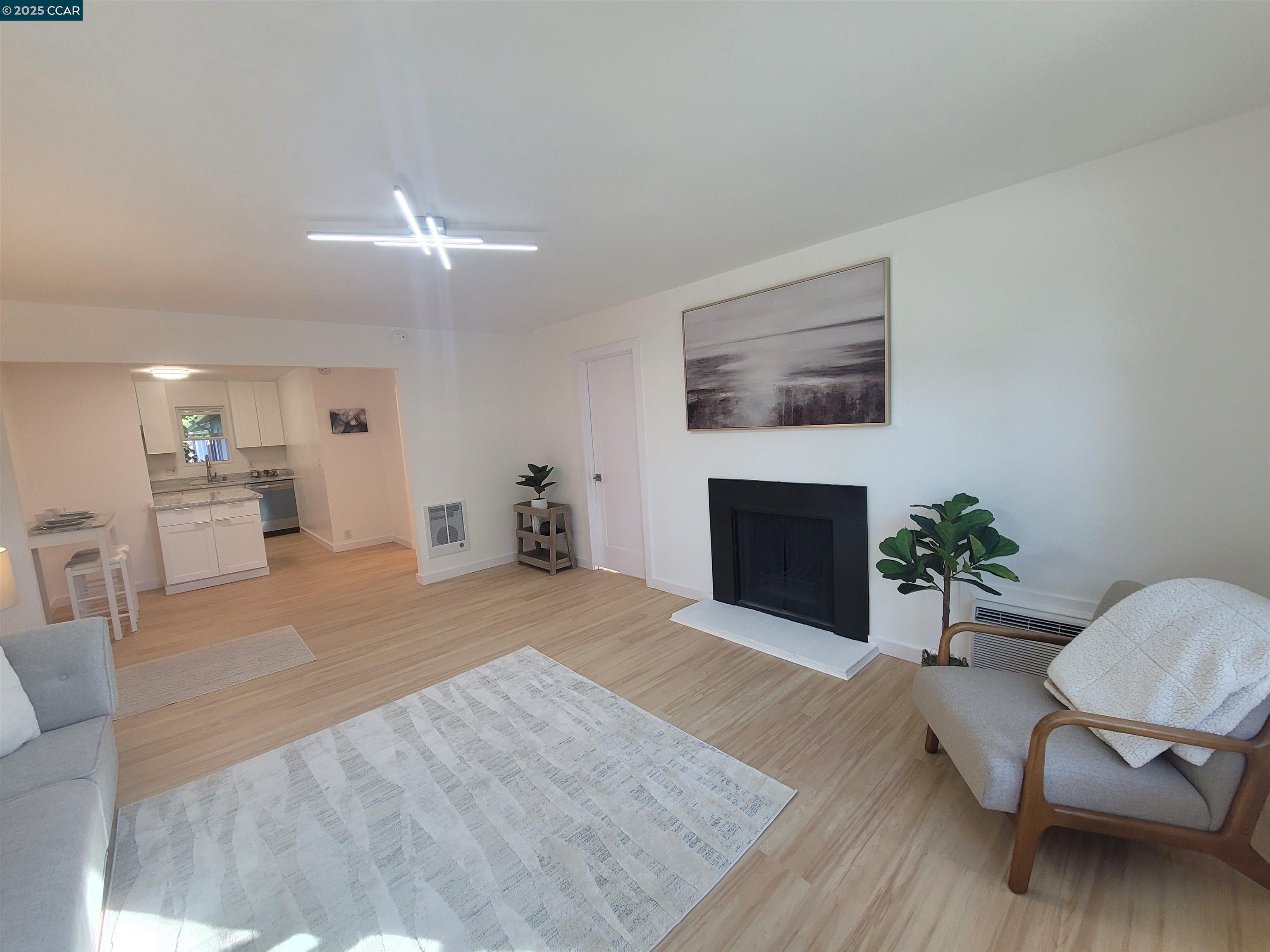 Photo #7: 41118467 Listing: Photo #7