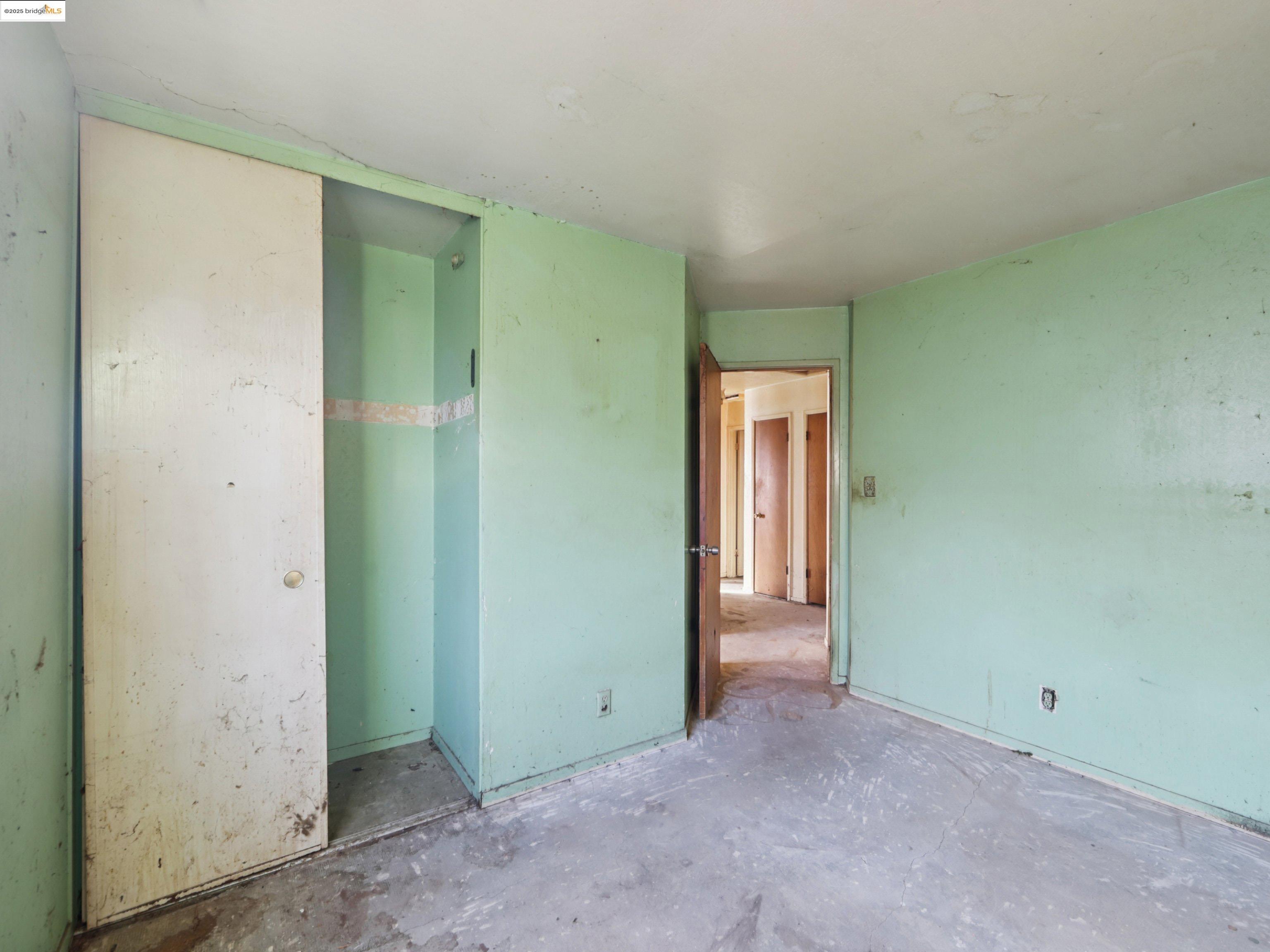 Detail Gallery Image 14 of 16 For 215 San Bernardino Ct, Bay Point,  CA 94565 - 3 Beds | 1/1 Baths