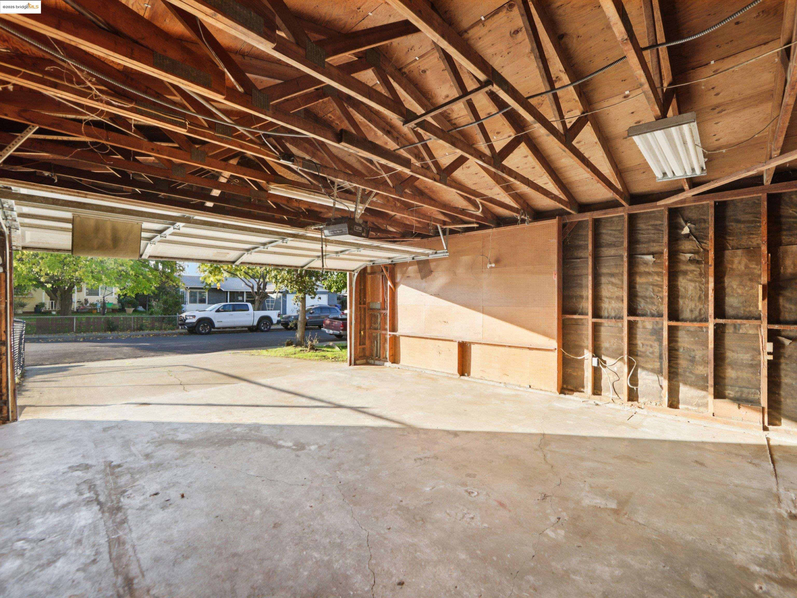 Detail Gallery Image 9 of 16 For 215 San Bernardino Ct, Bay Point,  CA 94565 - 3 Beds | 1/1 Baths