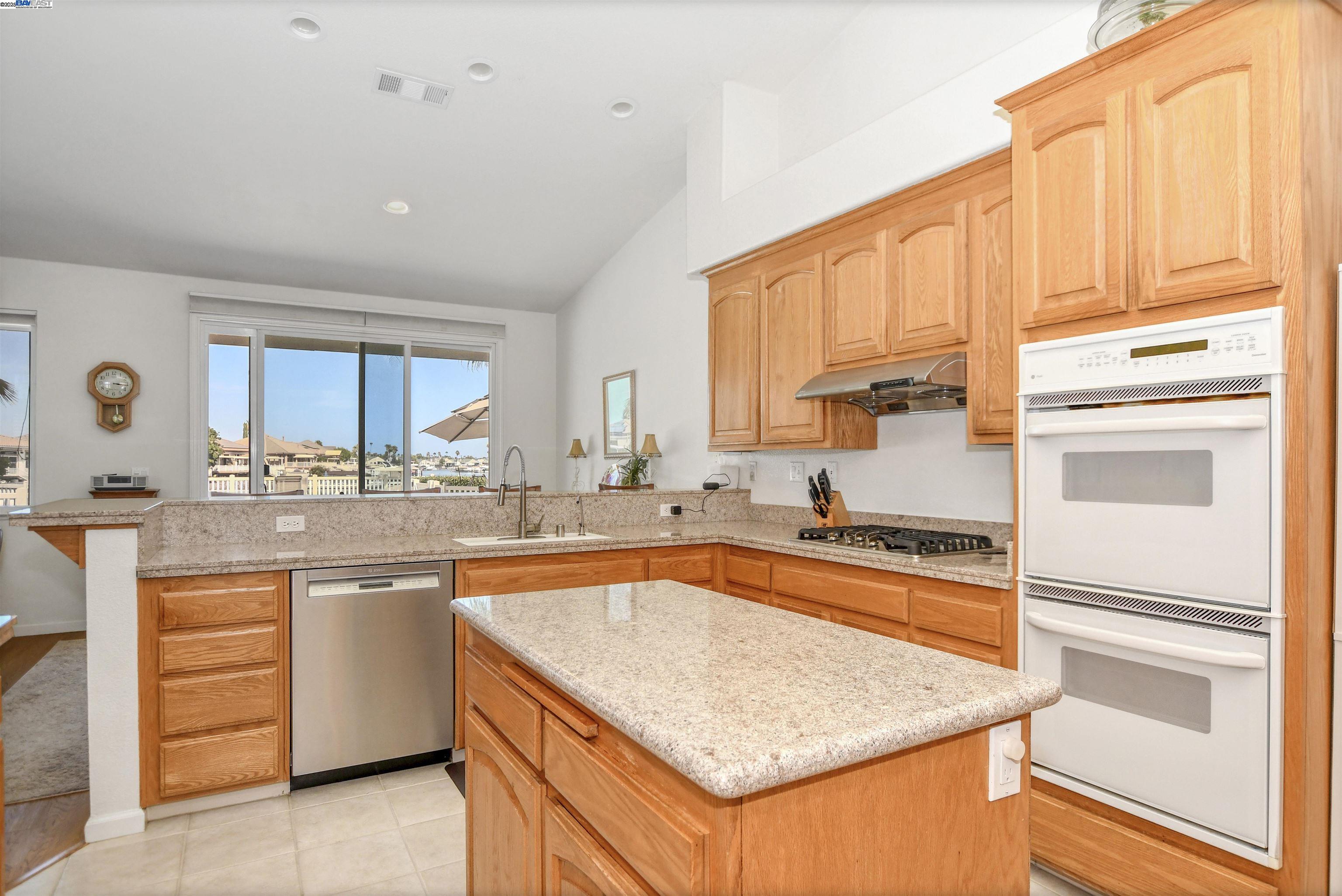 Detail Gallery Image 18 of 42 For 1989 Newport Dr, Discovery Bay,  CA 94505 - 3 Beds | 2 Baths