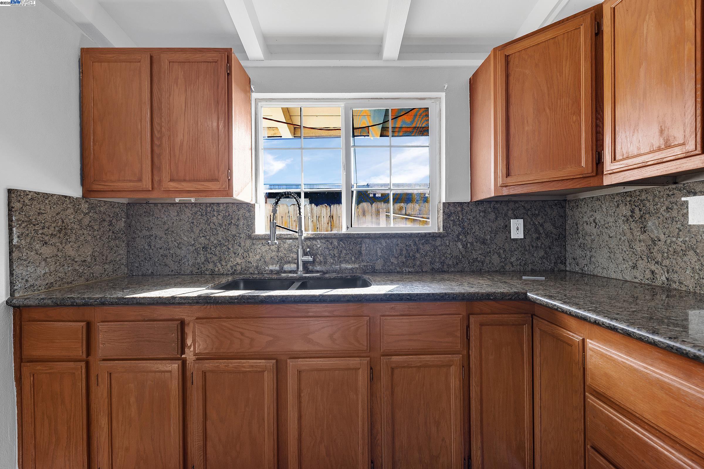 Detail Gallery Image 19 of 37 For 27946 Pompano Ave, Hayward,  CA 94544 - 4 Beds | 3 Baths