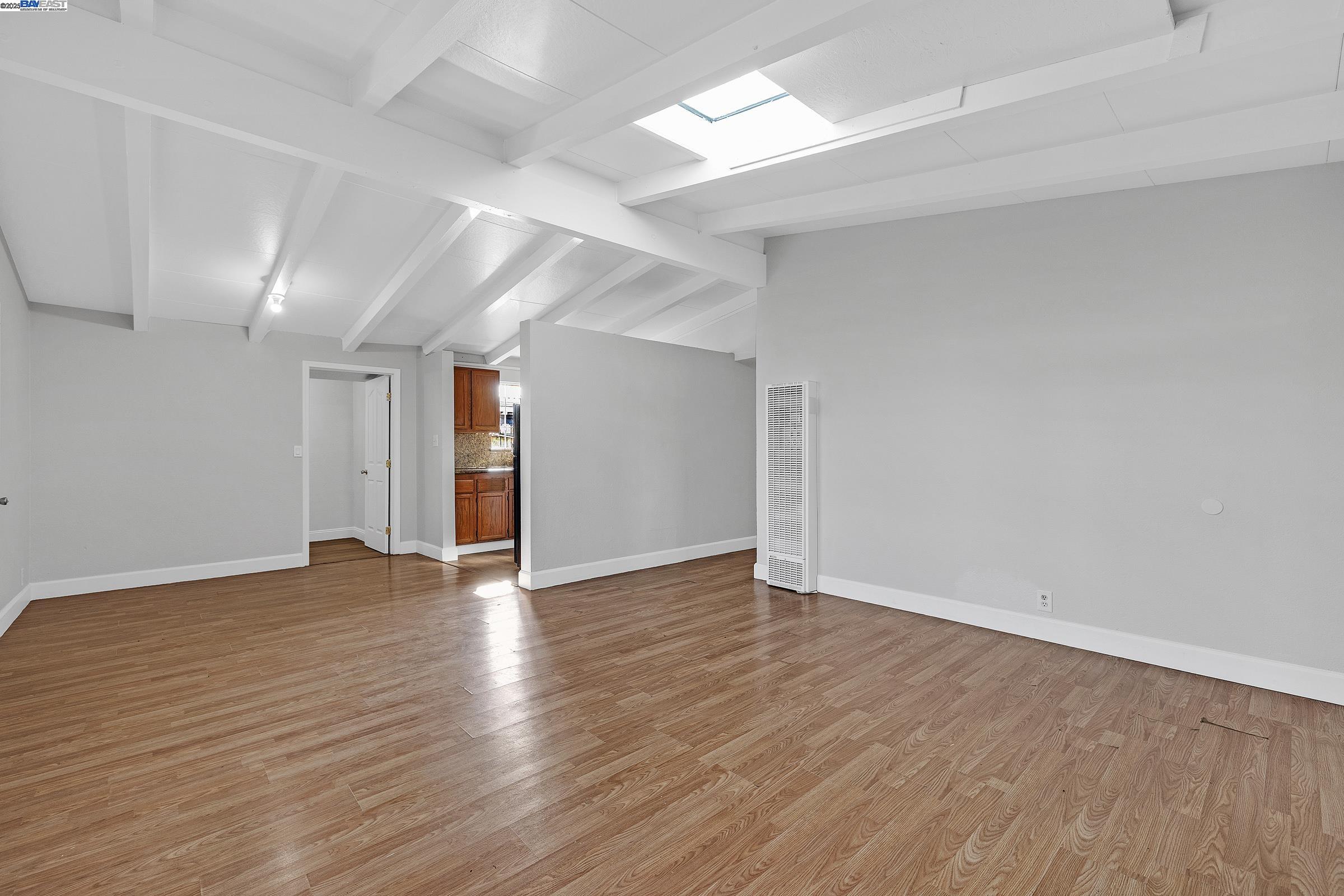 Detail Gallery Image 8 of 37 For 27946 Pompano Ave, Hayward,  CA 94544 - 4 Beds | 3 Baths