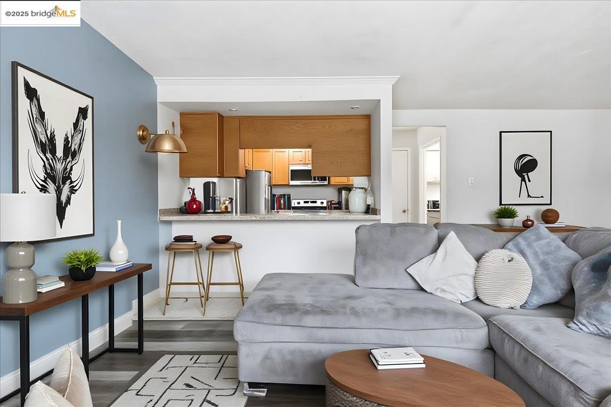 Front Image Thumbnail for EB41118475