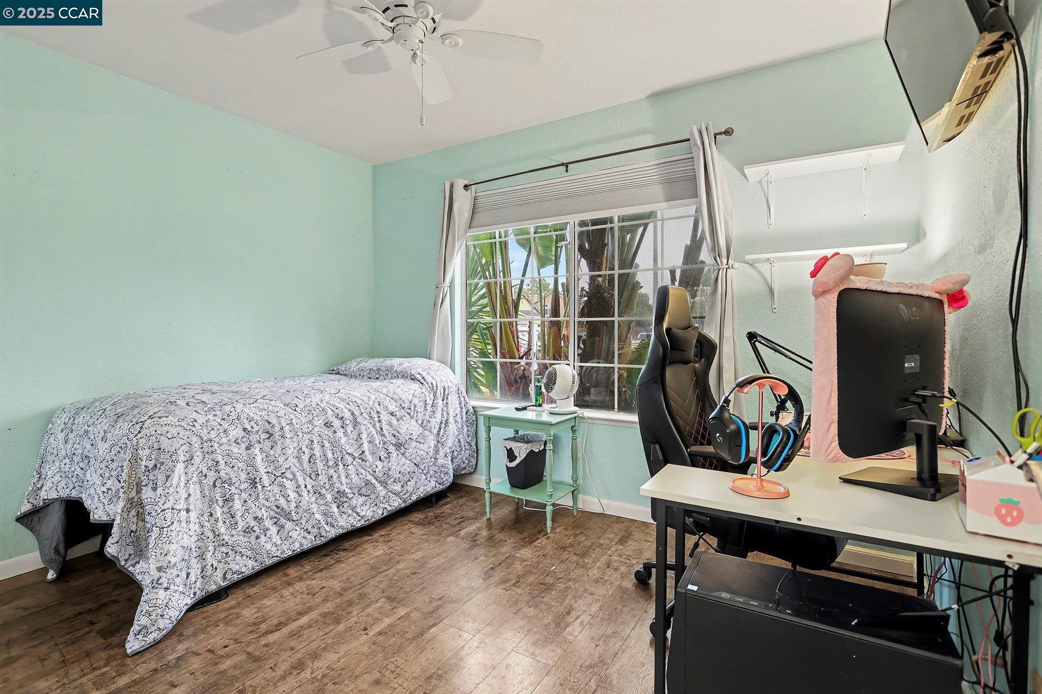 Detail Gallery Image 13 of 19 For 1700 Domaine Way, Oakley,  CA 94561 - 3 Beds | 2 Baths