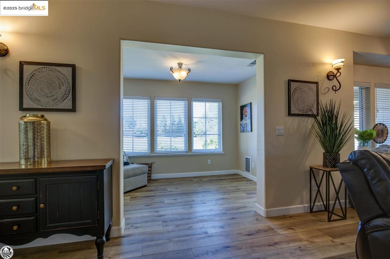 Detail Gallery Image 25 of 60 For 168 Blue Oak, Copperopolis,  CA 95228-9454 - 4 Beds | 4 Baths