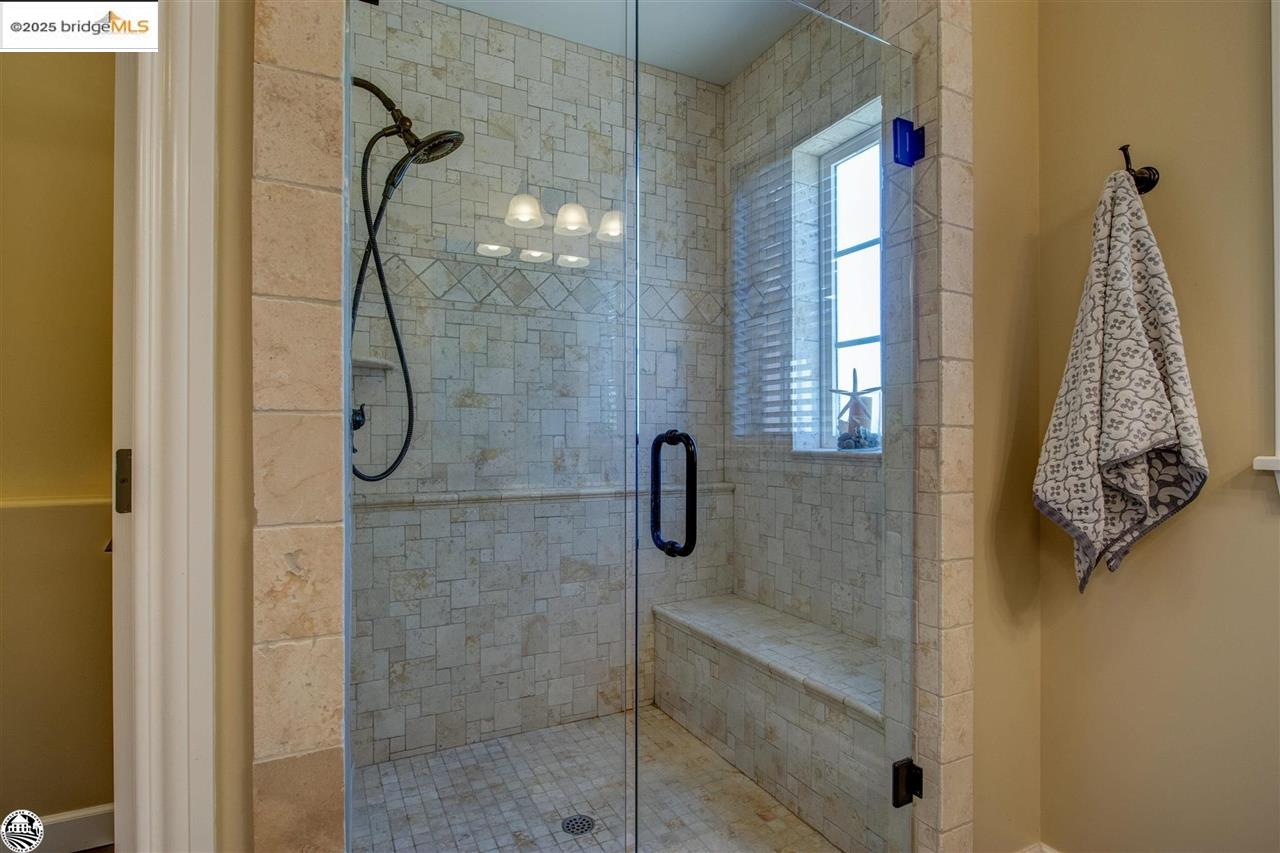 Detail Gallery Image 34 of 60 For 168 Blue Oak, Copperopolis,  CA 95228-9454 - 4 Beds | 4 Baths