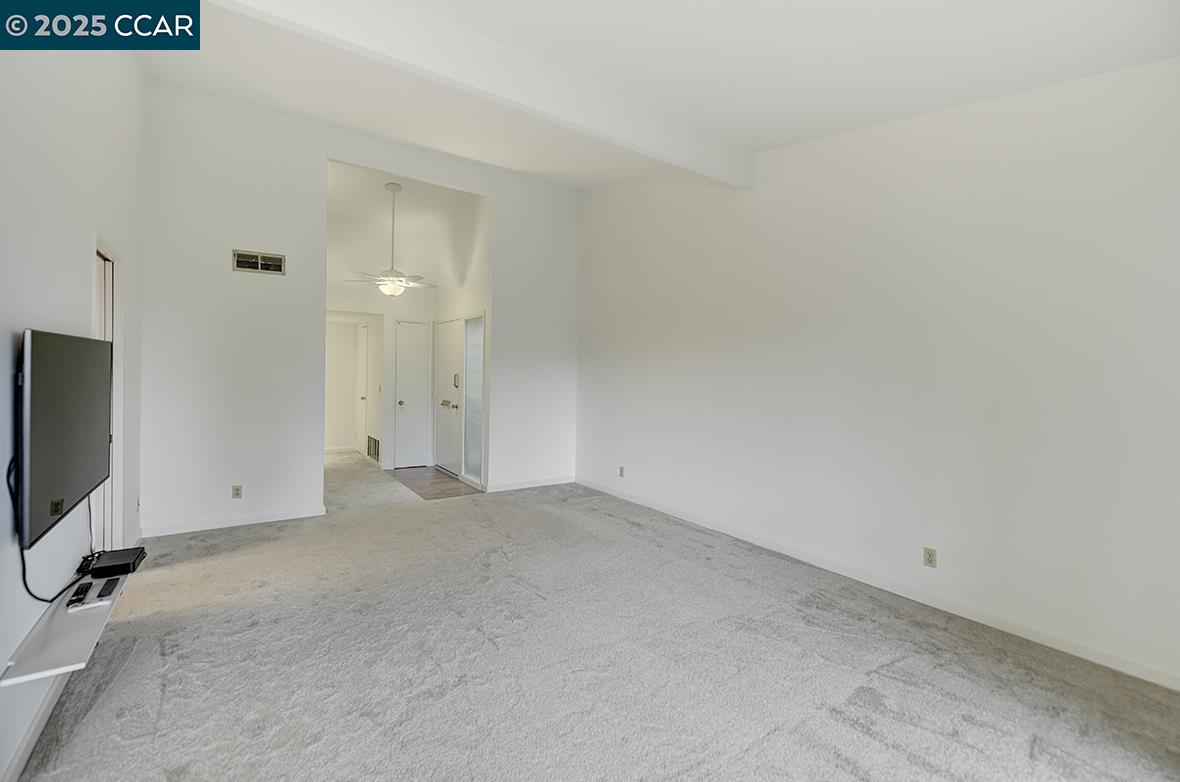 Photo #16: 41118481 Listing: Photo #16